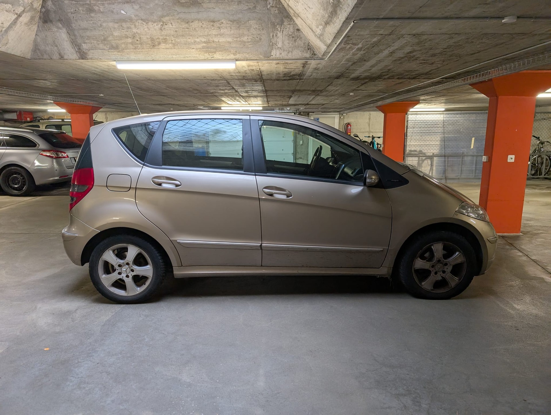 MERCEDES-BENZ A 170 Avantgarde-image-1