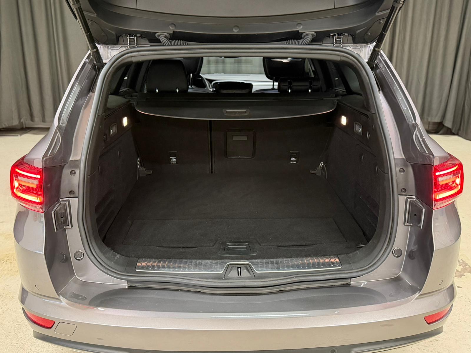 RENAULT Talisman Grandtour 2.0 Blue dCi Initiale Paris EDC-image-12