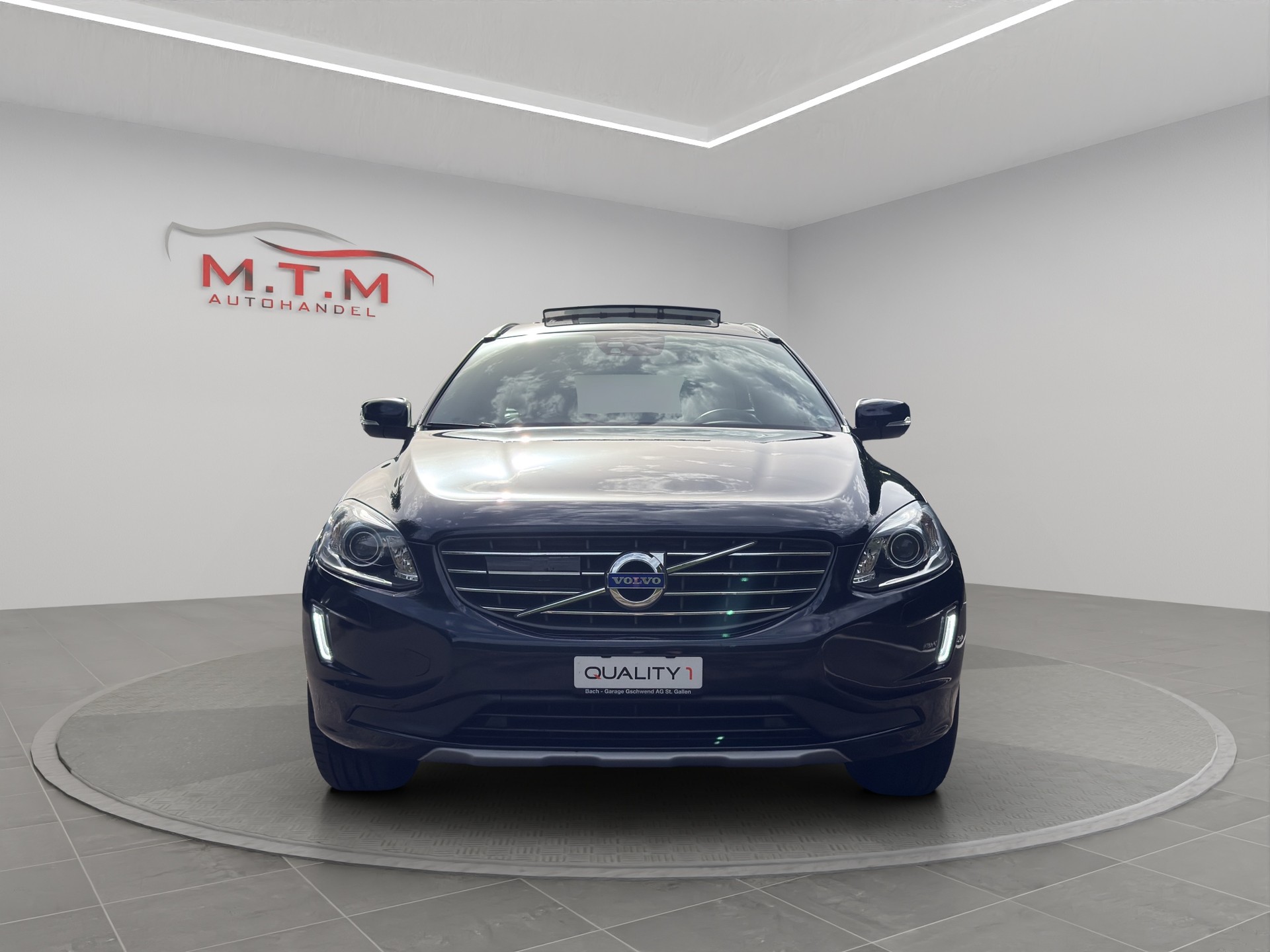 VOLVO XC60 D5 AWD Summum Geartronic-image-2