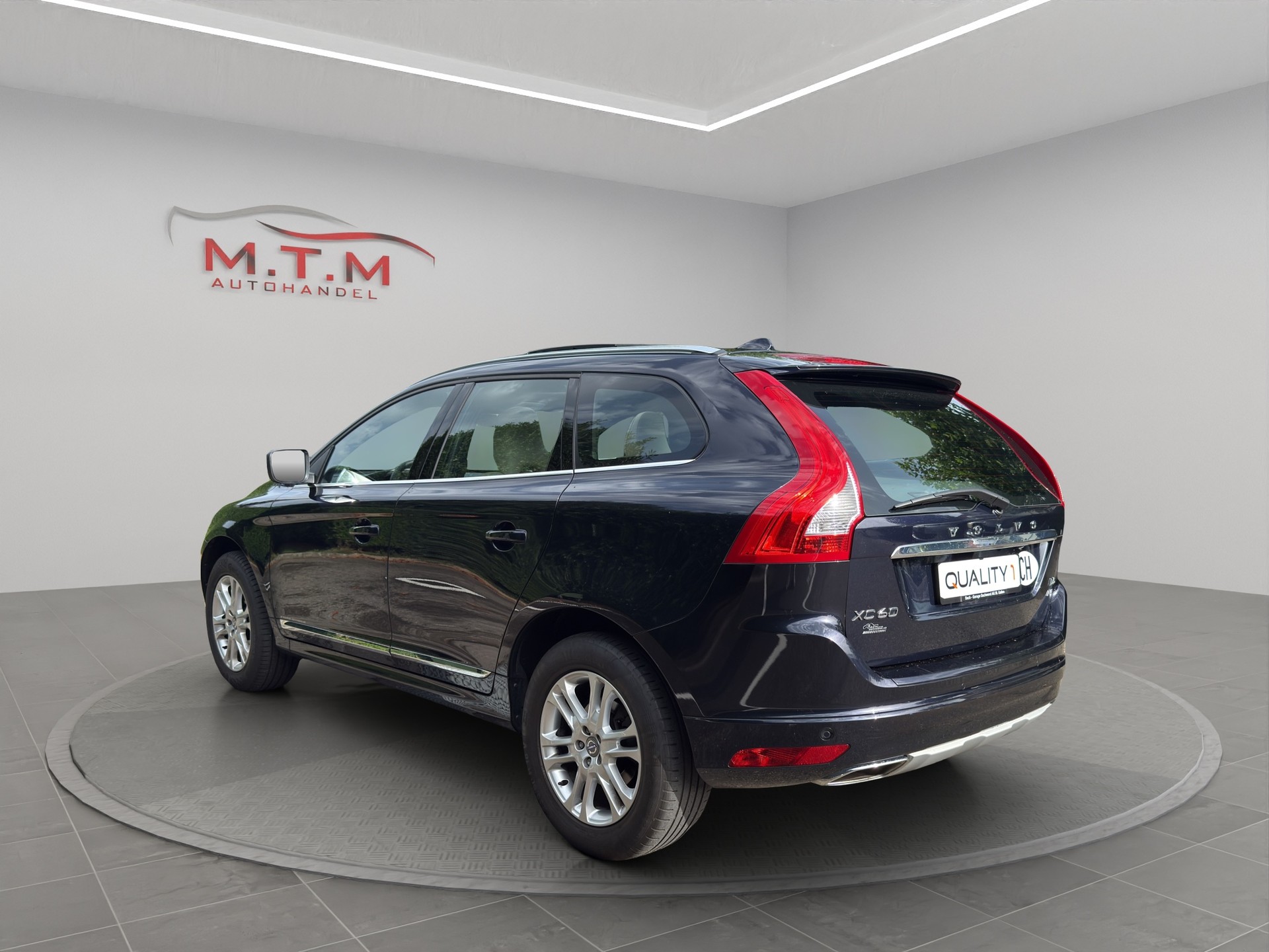VOLVO XC60 D5 AWD Summum Geartronic-image-6