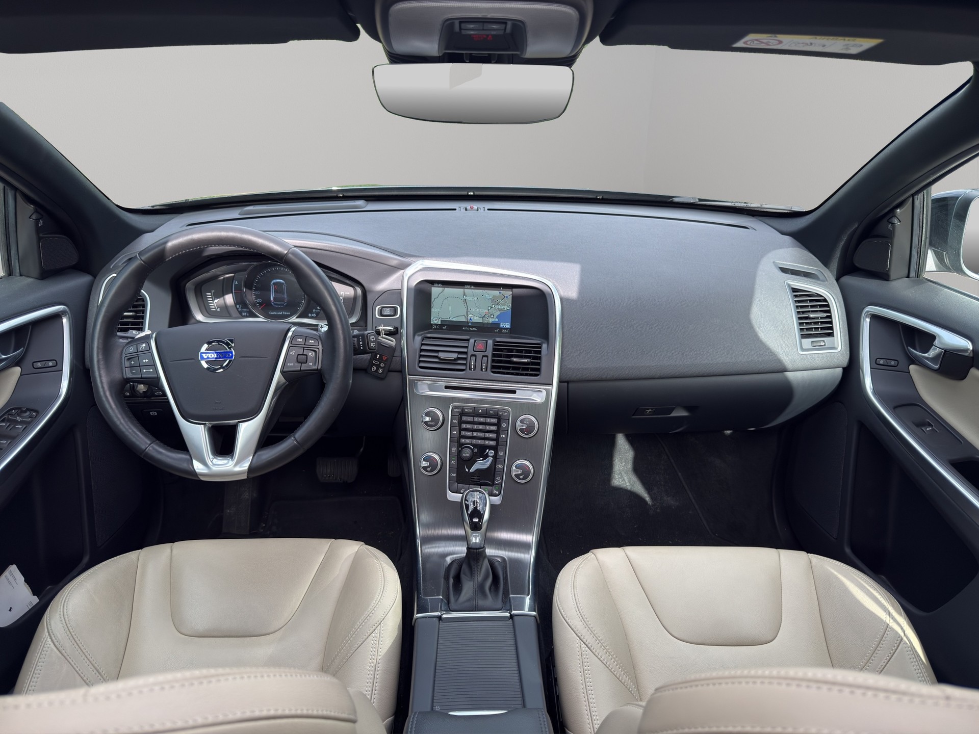 VOLVO XC60 D5 AWD Summum Geartronic-image-16