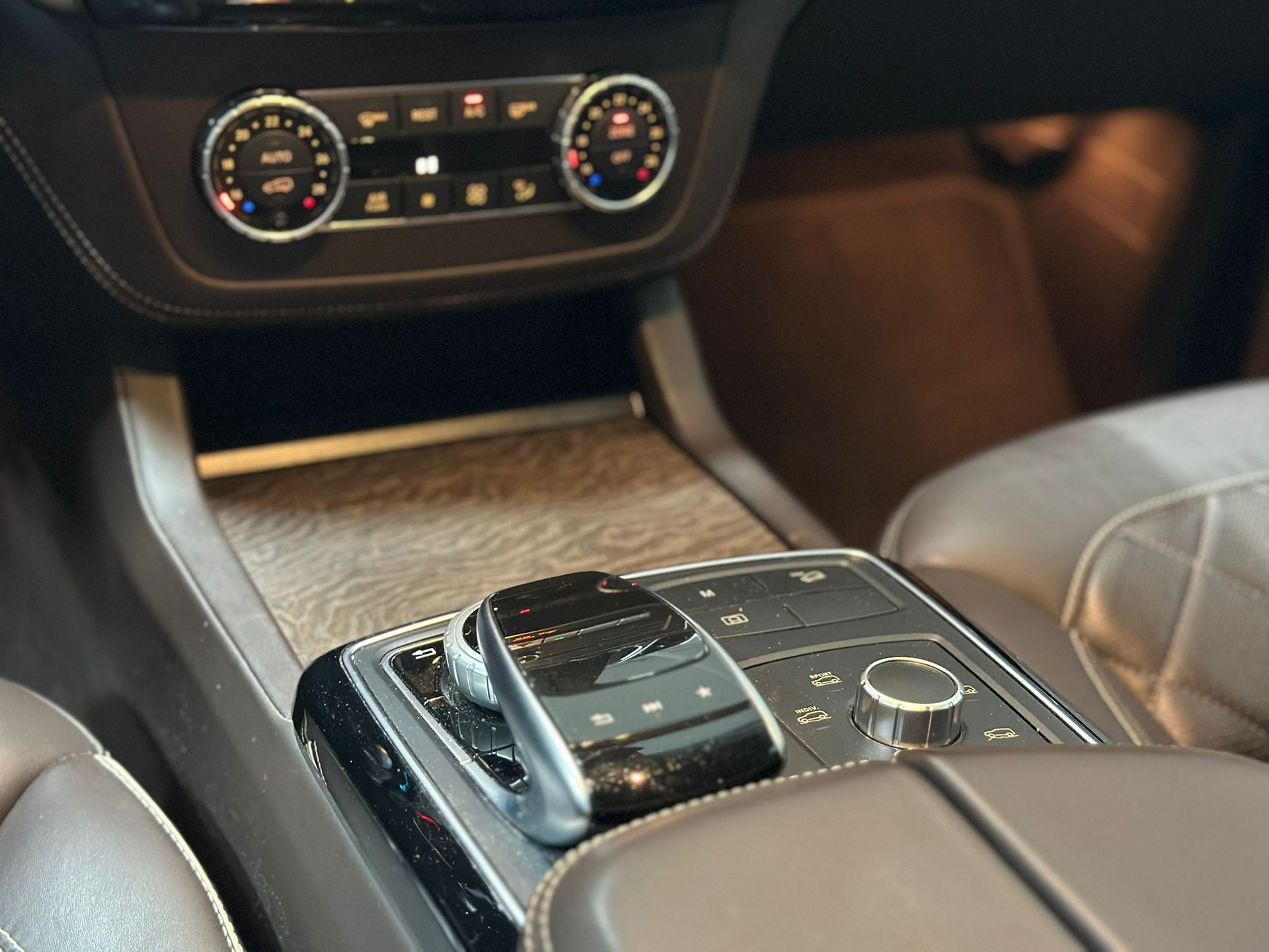 MERCEDES-BENZ GLE 400 4Matic 7G-Tronic-image-12
