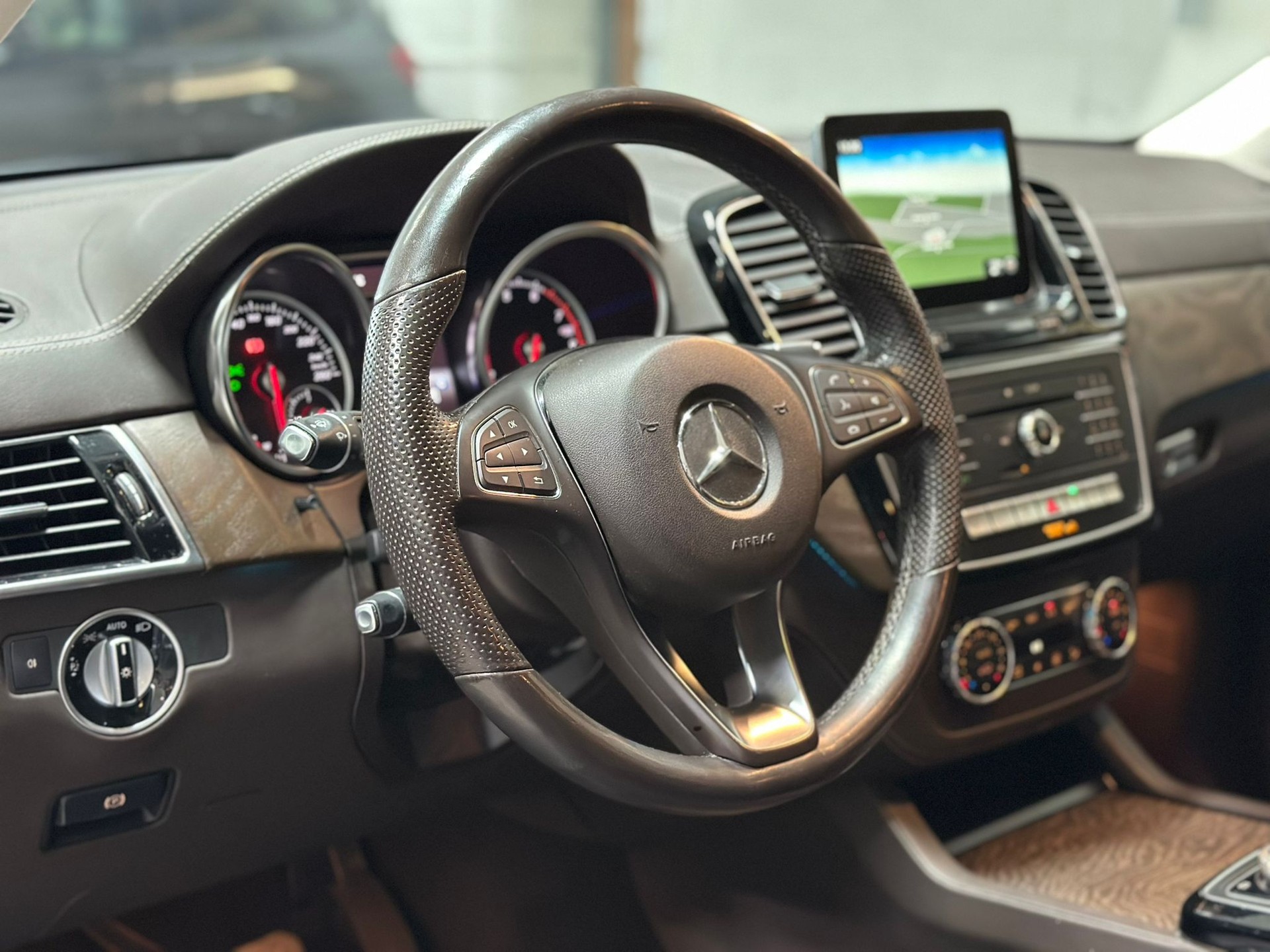 MERCEDES-BENZ GLE 400 4Matic 7G-Tronic-image-8