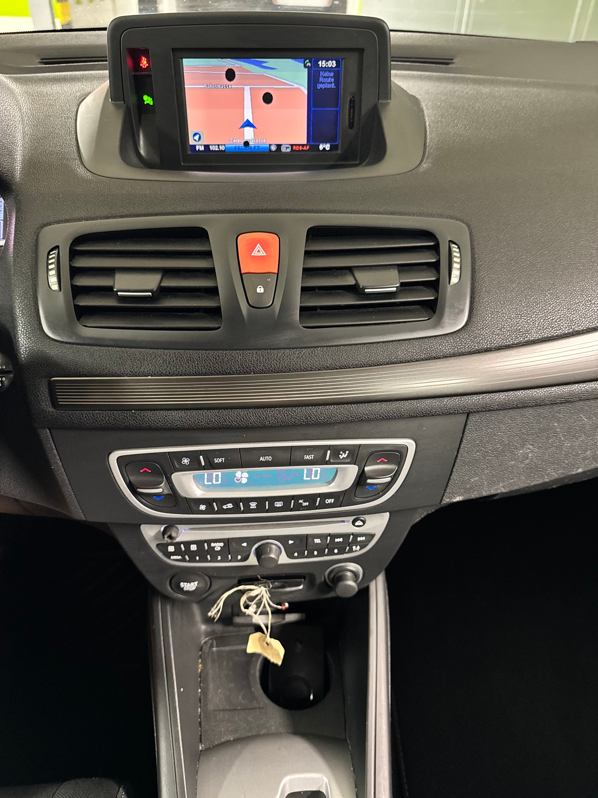 RENAULT Mégane Grandtour 1.5 dCi Expression EDC-image-12