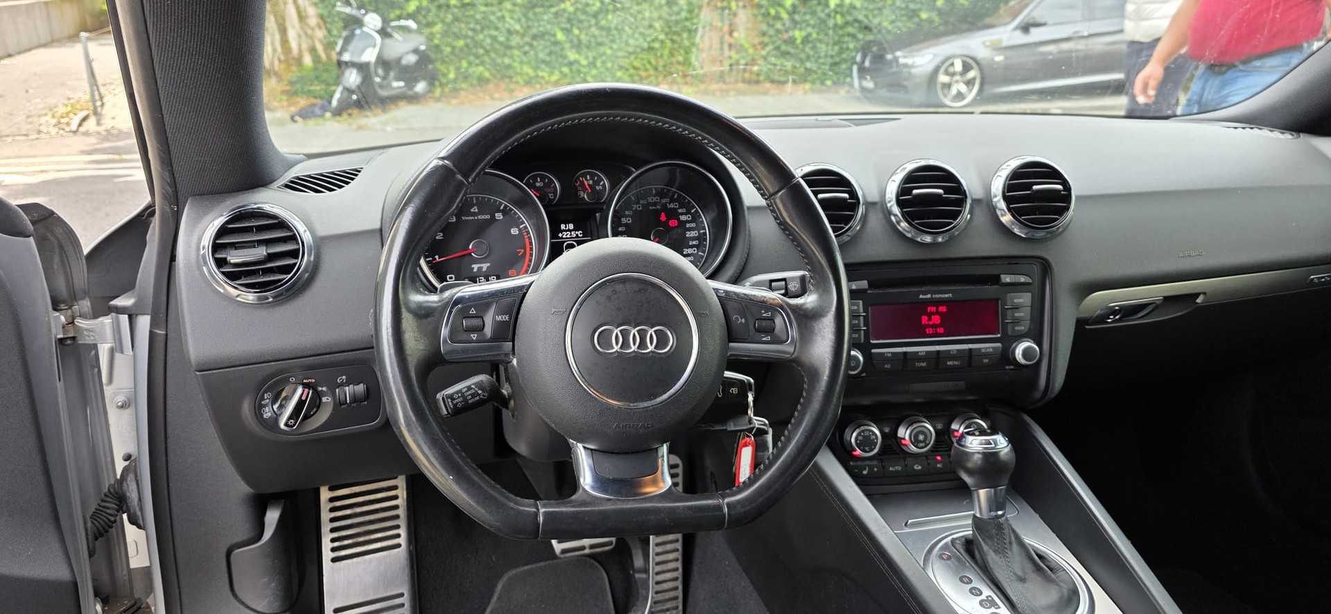 AUDI TT Coupé 2.0 TFSI quattro S-tronic-image-8