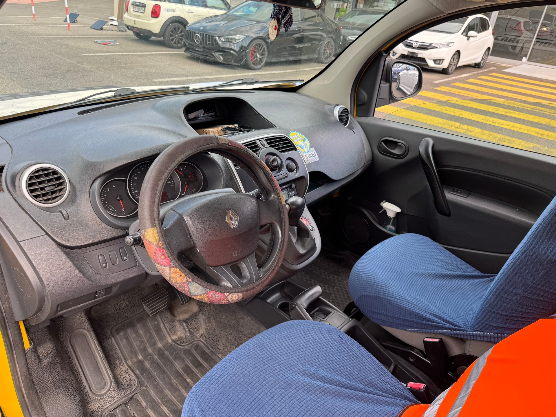RENAULT Kangoo Medium 1.6 105 Business A-image-15