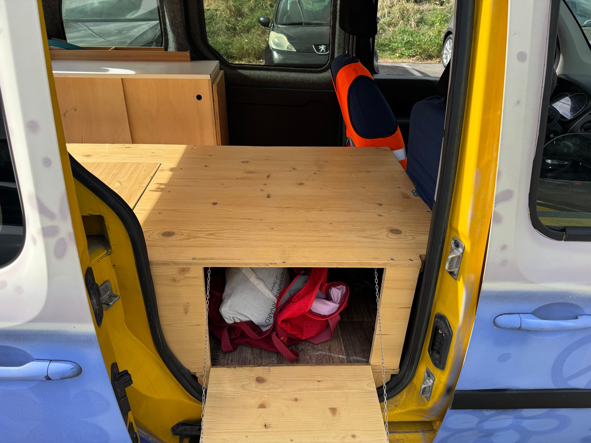 RENAULT Kangoo Medium 1.6 105 Business A-image-13