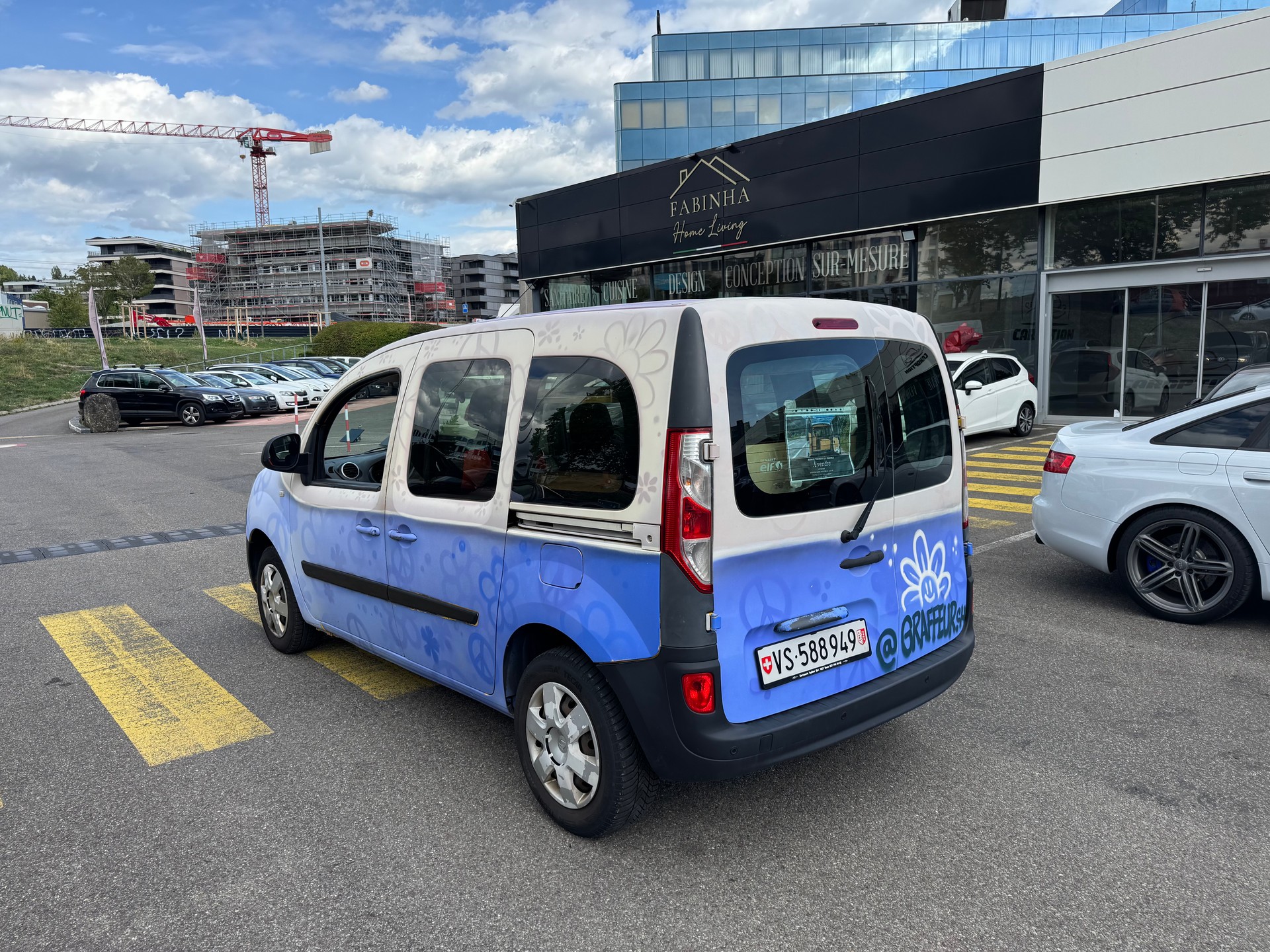 RENAULT Kangoo Medium 1.6 105 Business A-image-8