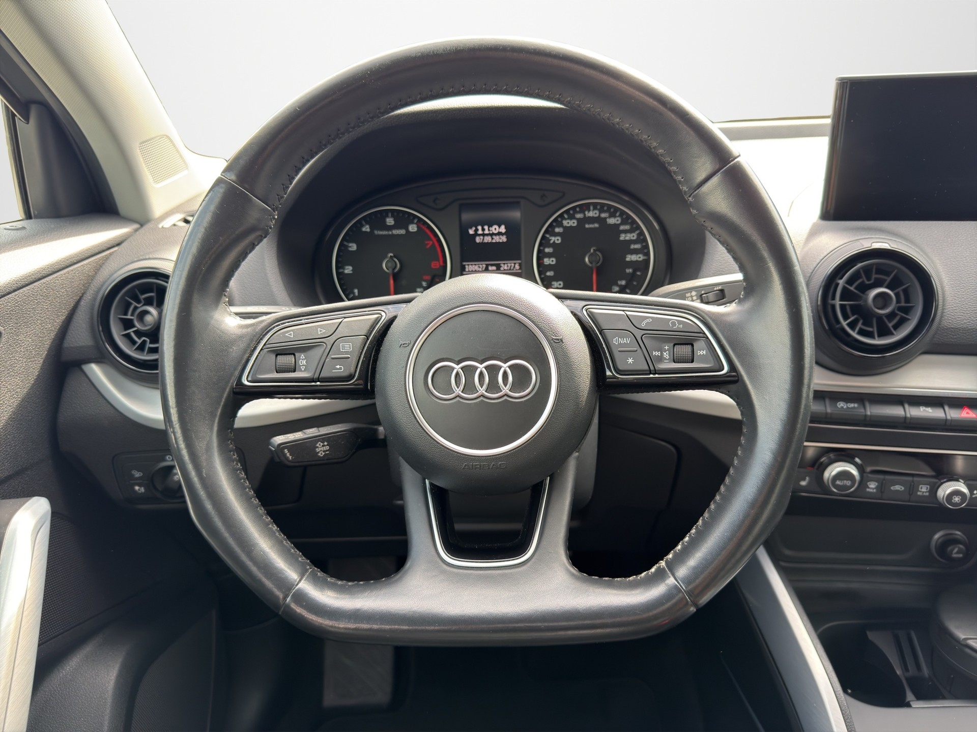 AUDI Q2 1.4 TFSI sport S-tronic-image-8