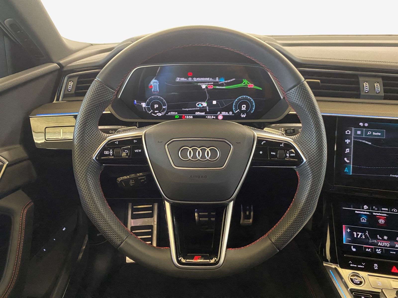 AUDI Q8 55 e-tron Black Edition quattro-image-9
