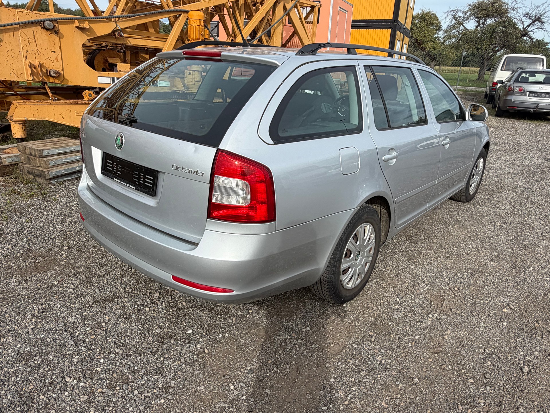 SKODA Octavia Combi 1.8 TSI Adventure 4x4-image-5