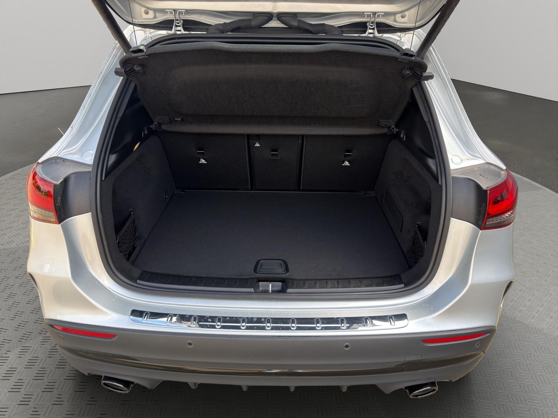 MERCEDES-BENZ GLA 35 AMG 4matic-image-5