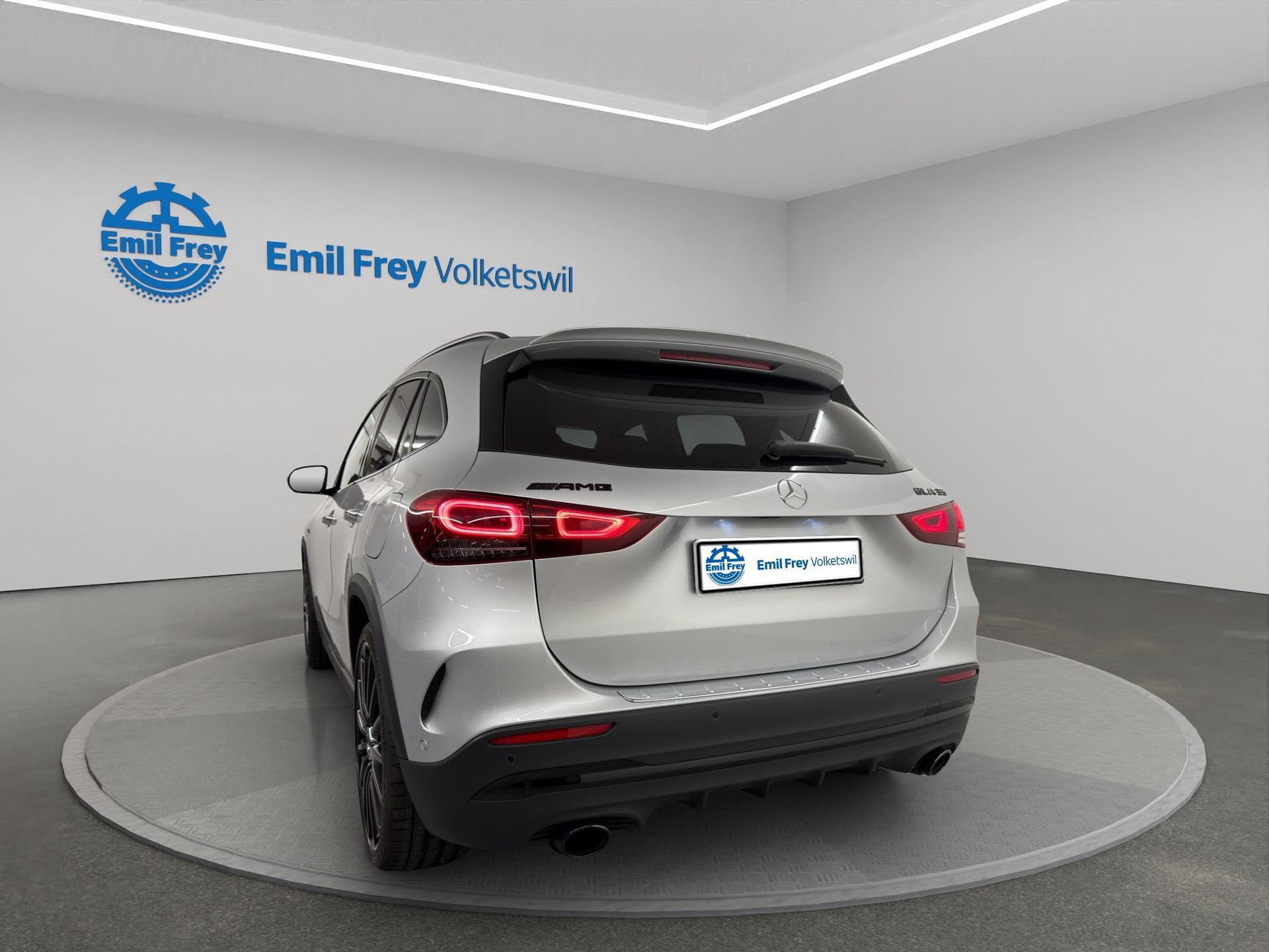 MERCEDES-BENZ GLA 35 AMG 4matic-showroom-element-2