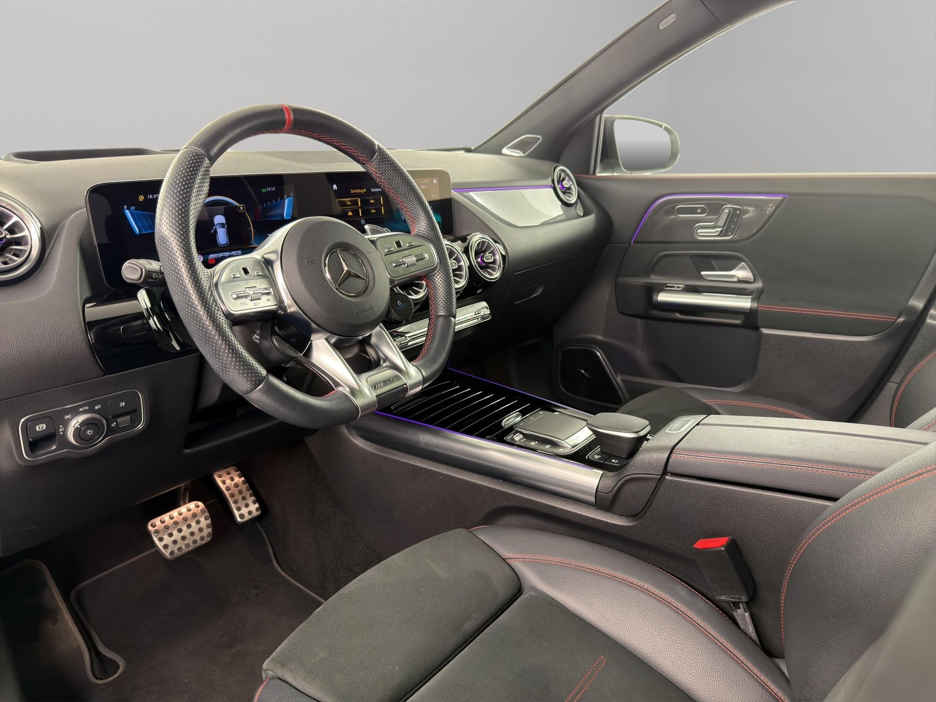 MERCEDES-BENZ GLA 35 AMG 4matic-image-10