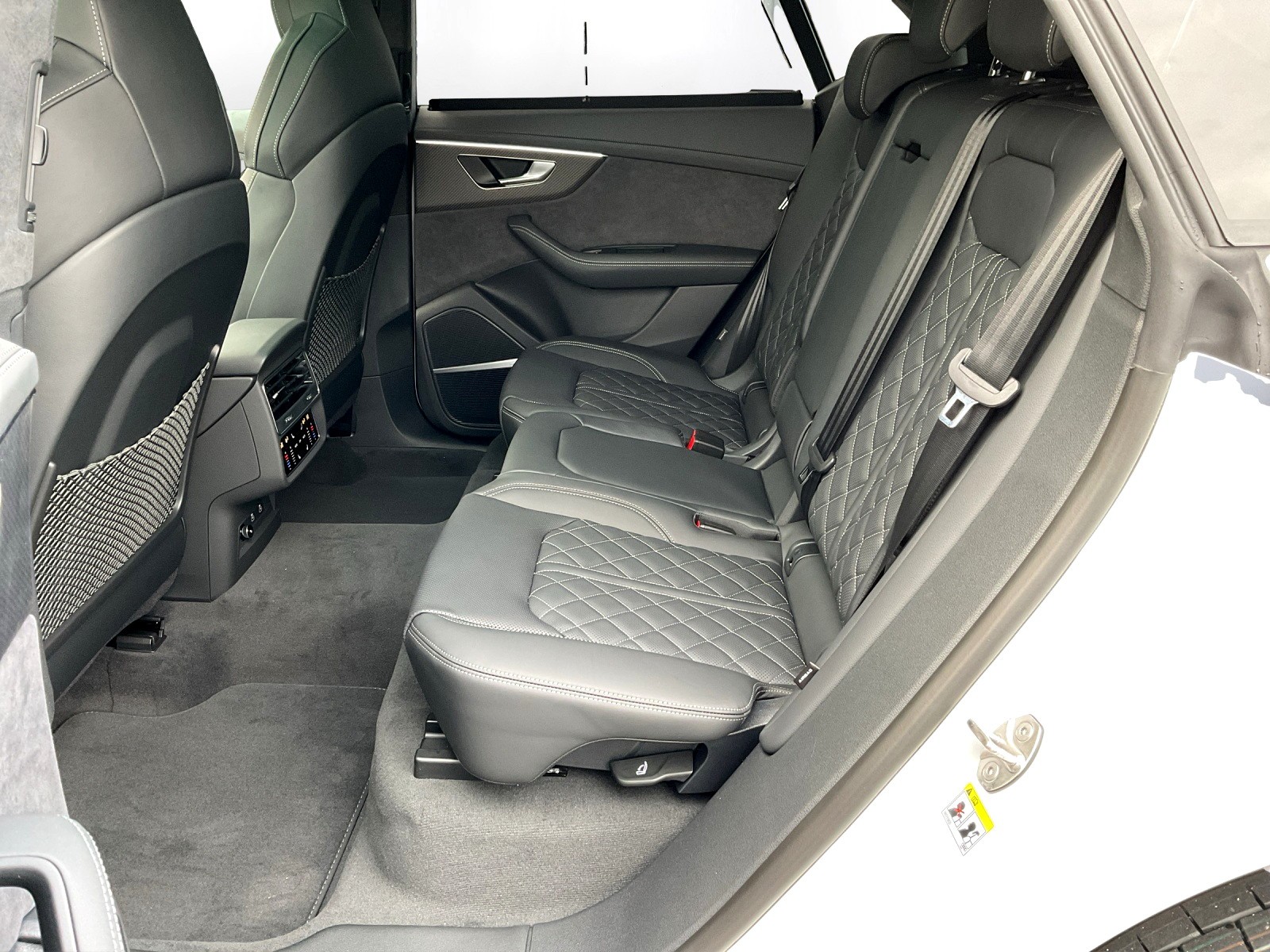 AUDI Q8 SUV TDI quattro 210 kW tiptronic-image-10