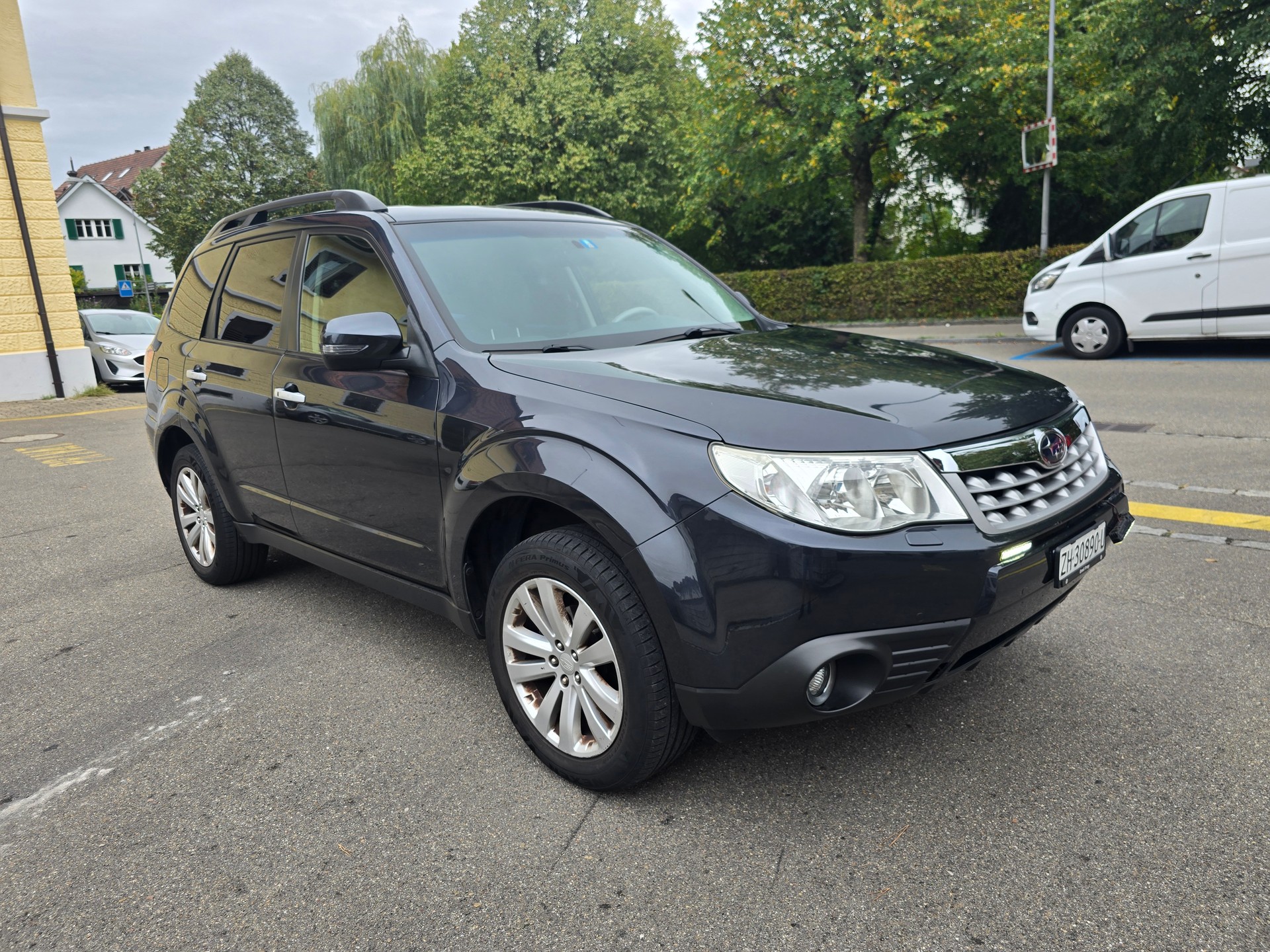 SUBARU Forester 2.0X Swiss Automatic-image-3