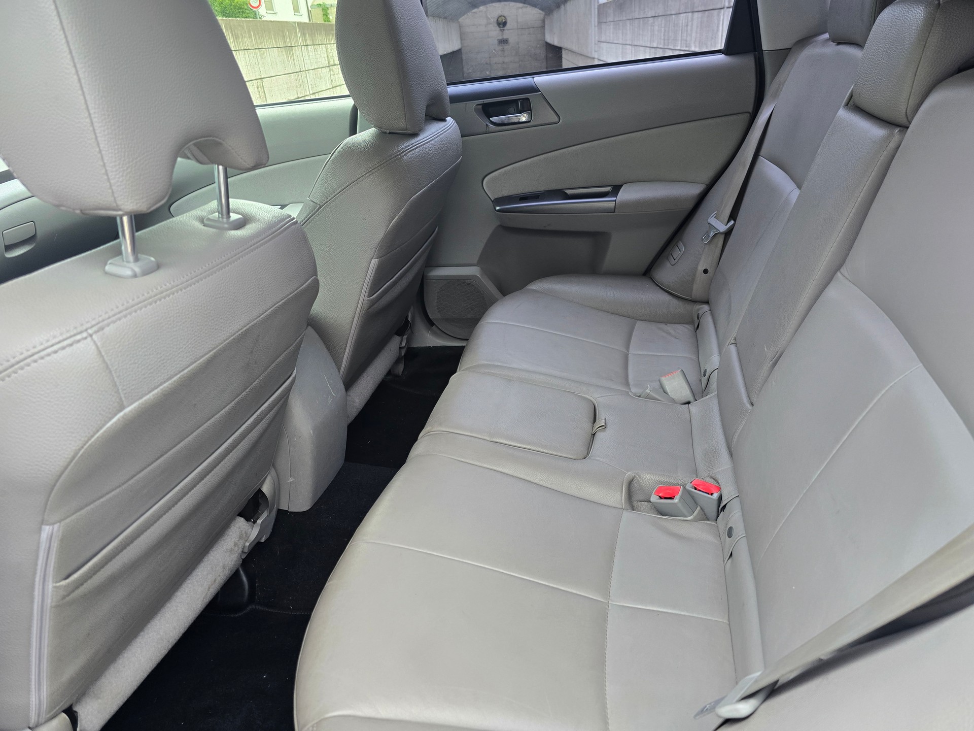 SUBARU Forester 2.0X Swiss Automatic-image-5