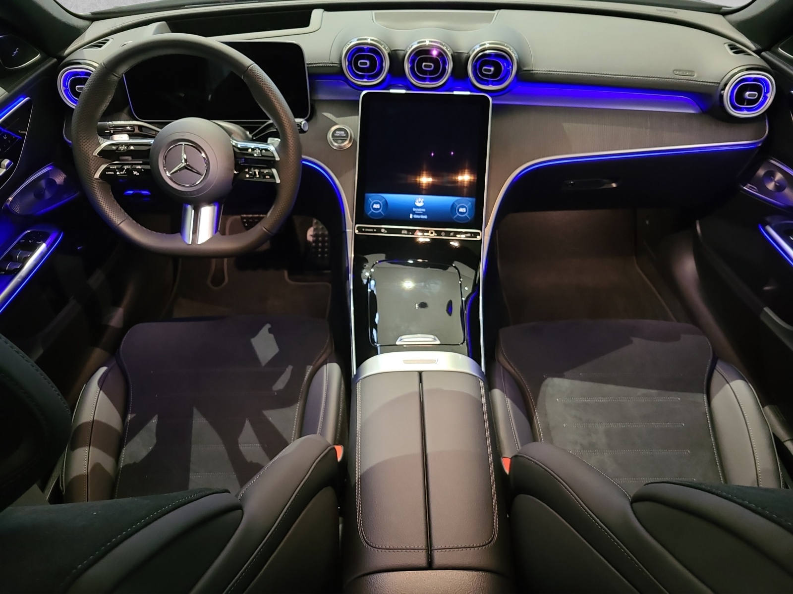 MERCEDES-BENZ C 220 d 4M AMG Swiss Star W206-showroom-element-3
