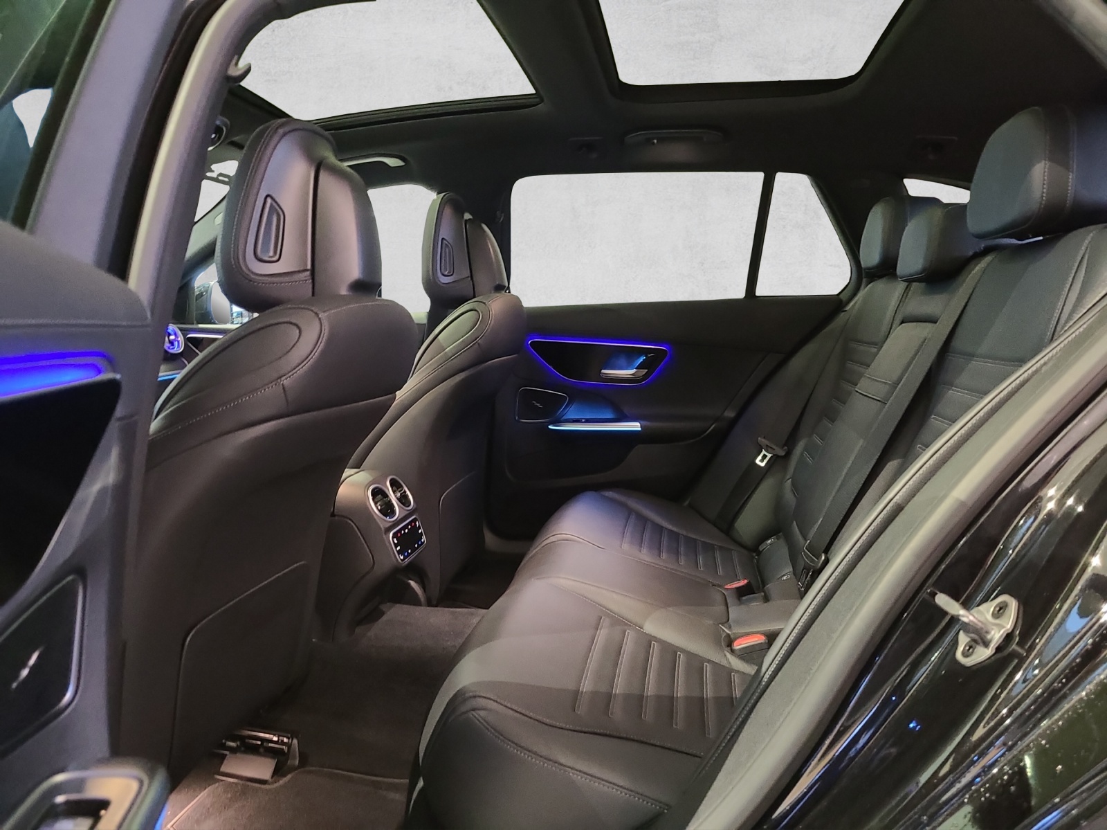 MERCEDES-BENZ C 300 AMG 4M T S206-image-2
