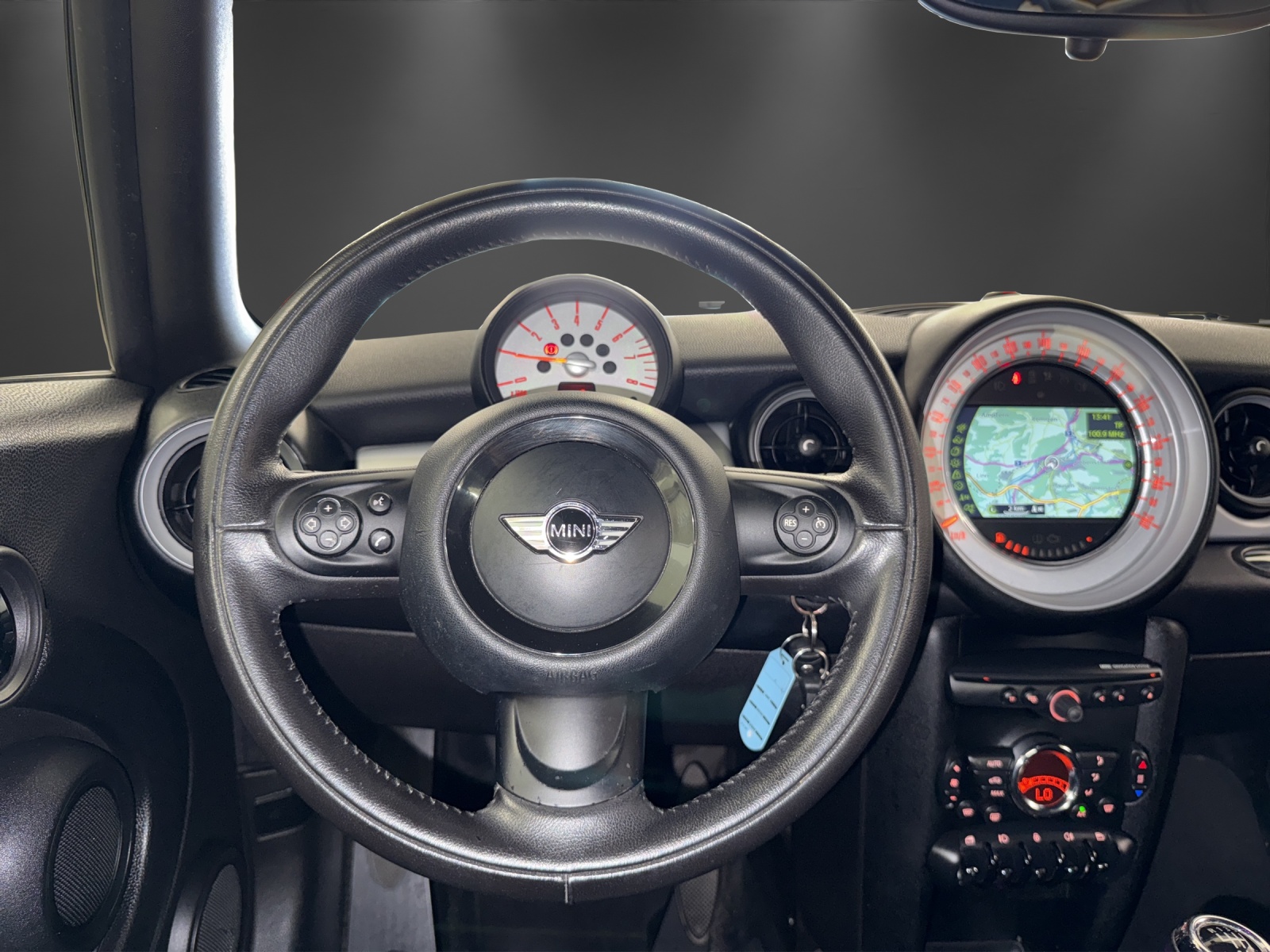 MINI Cooper-image-11