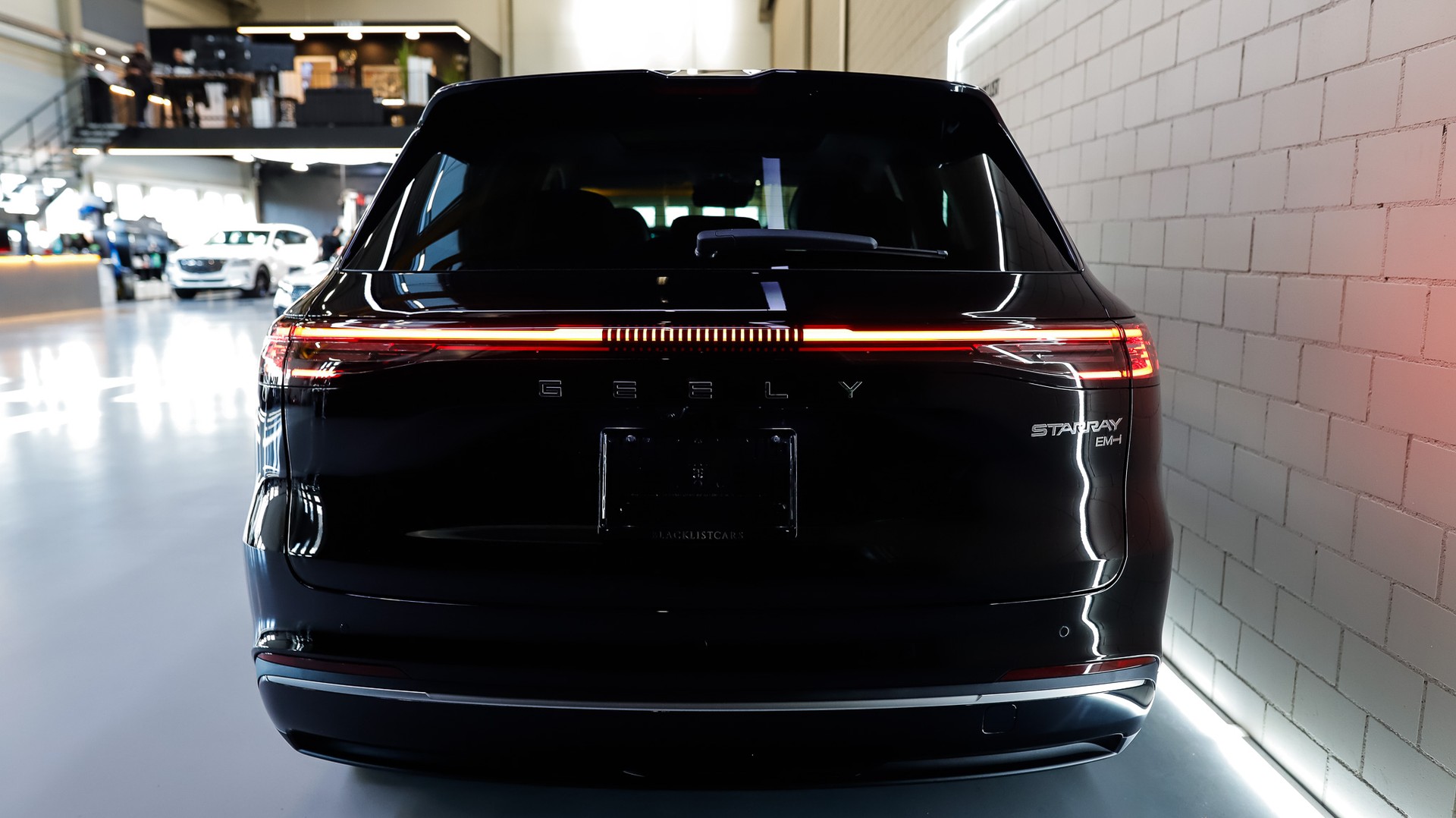 GEELY Starray EM-i MAX + PHEV *Polar Black*-image-4