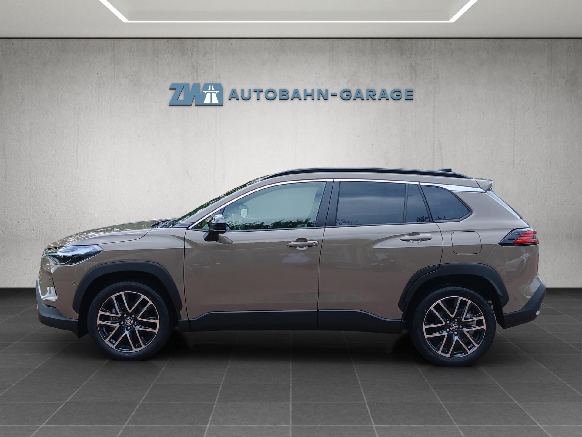 TOYOTA Corolla Cross 2.0 HSD Premium AWD-i-image-1
