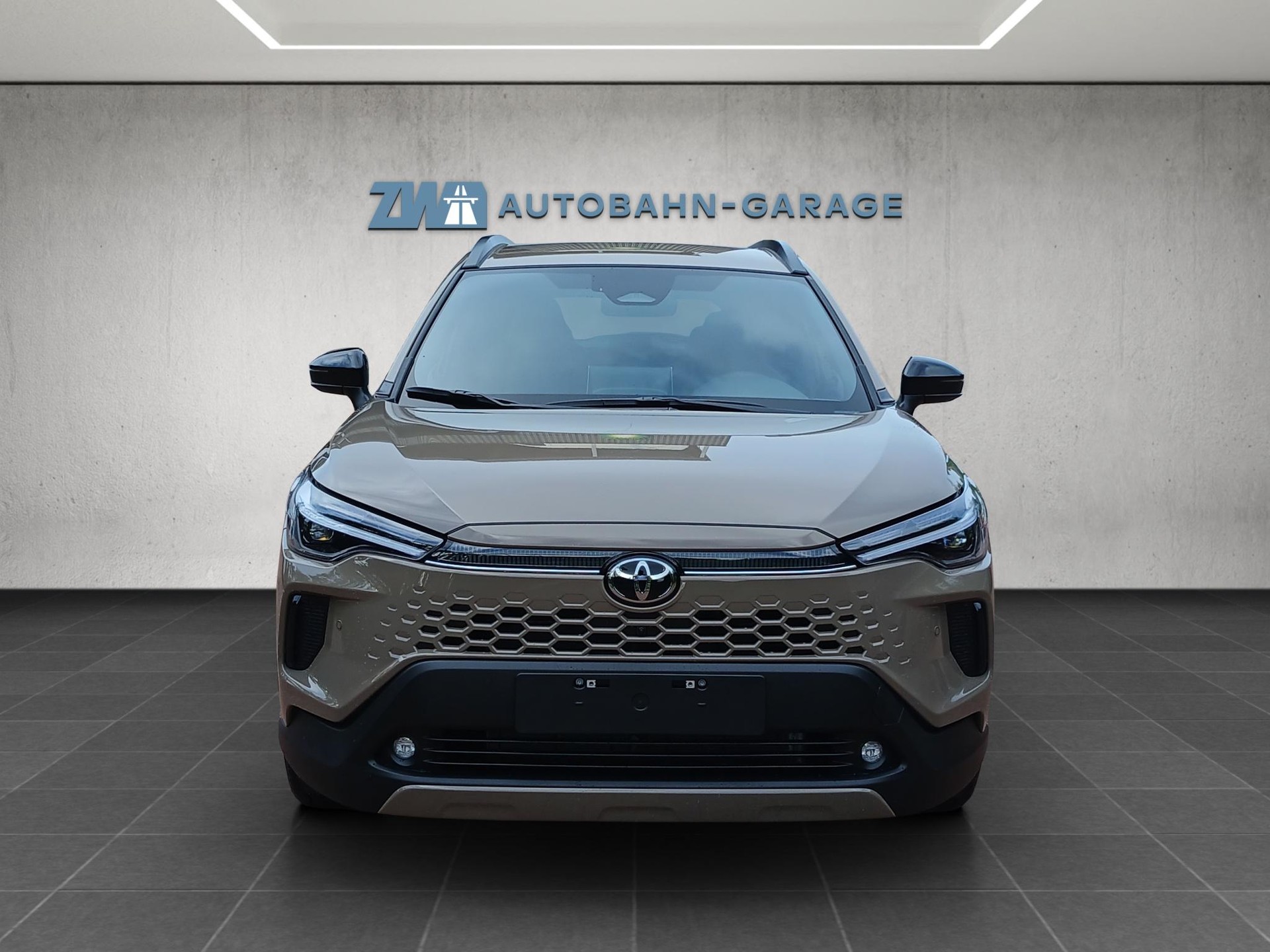 TOYOTA Corolla Cross 2.0 HSD Premium AWD-i-image-7