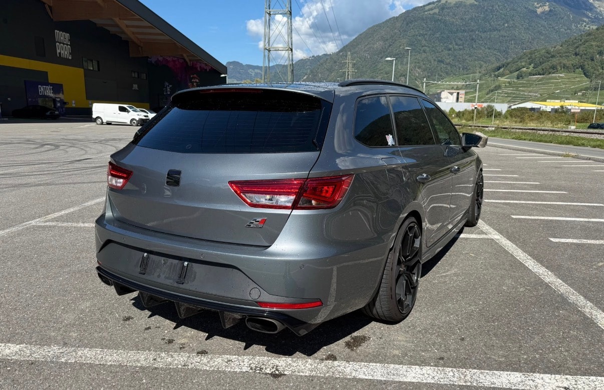 SEAT Leon ST 2.0 TSI Cupra 280 DSG-image-3