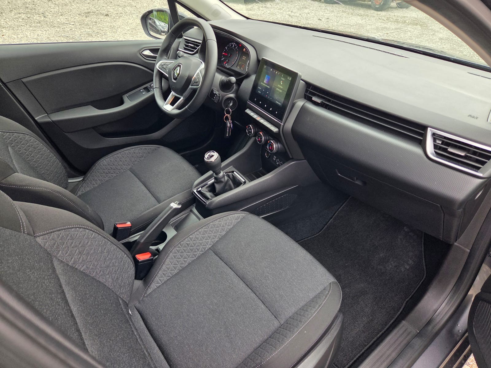 RENAULT Clio 1.0 Equilibre-image-9