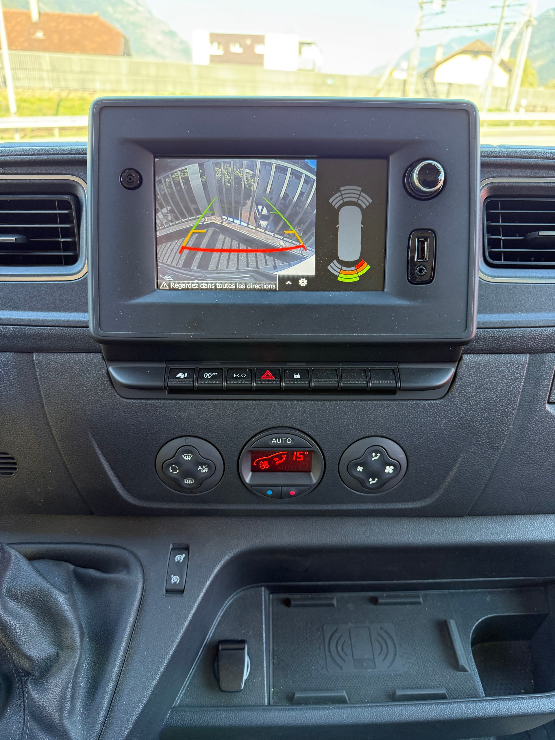 RENAULT Master T35 2.3 Blue dCi 150 L2H2-image-13
