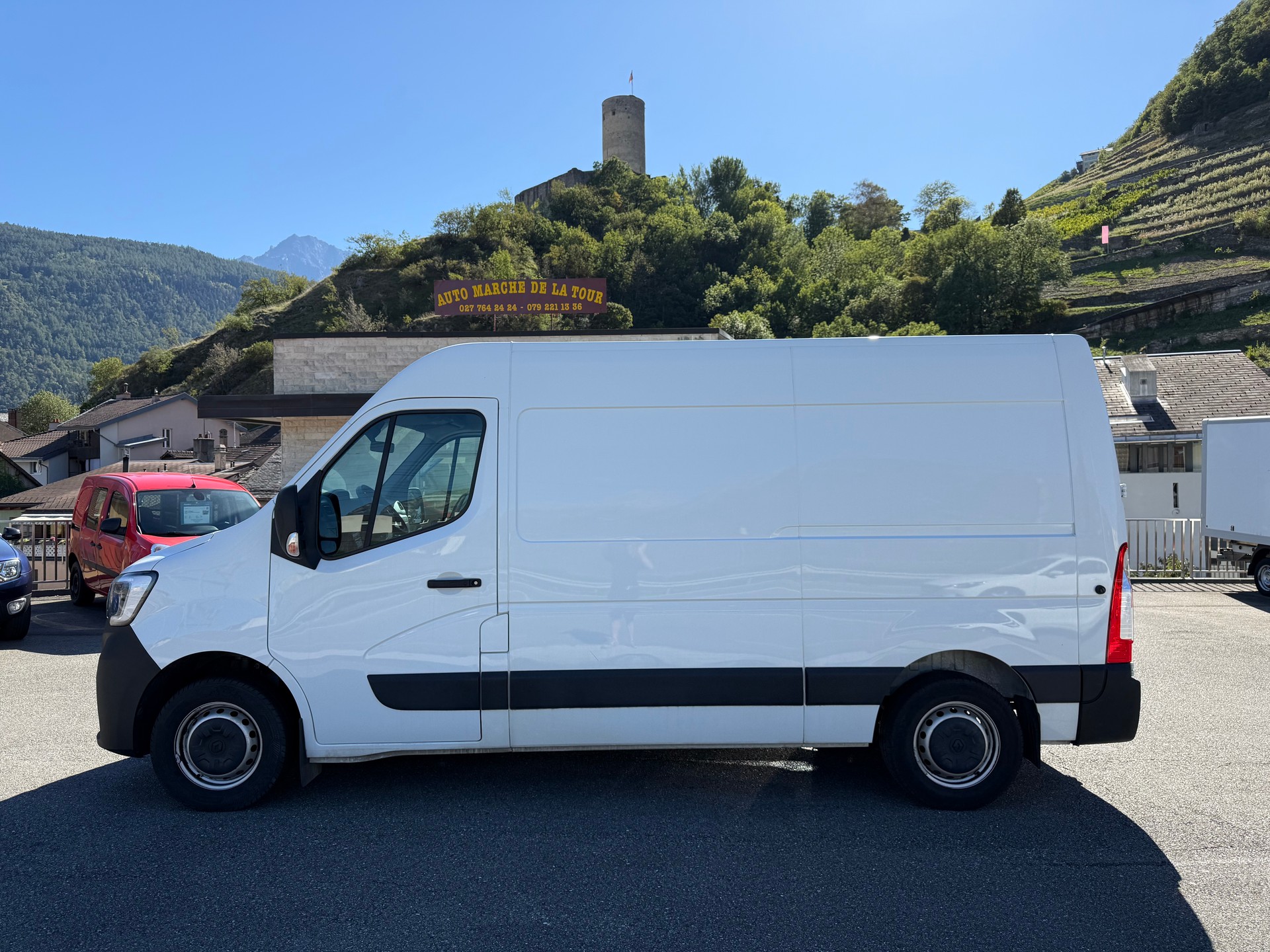 RENAULT Master T35 2.3 Blue dCi 150 L2H2-image-0