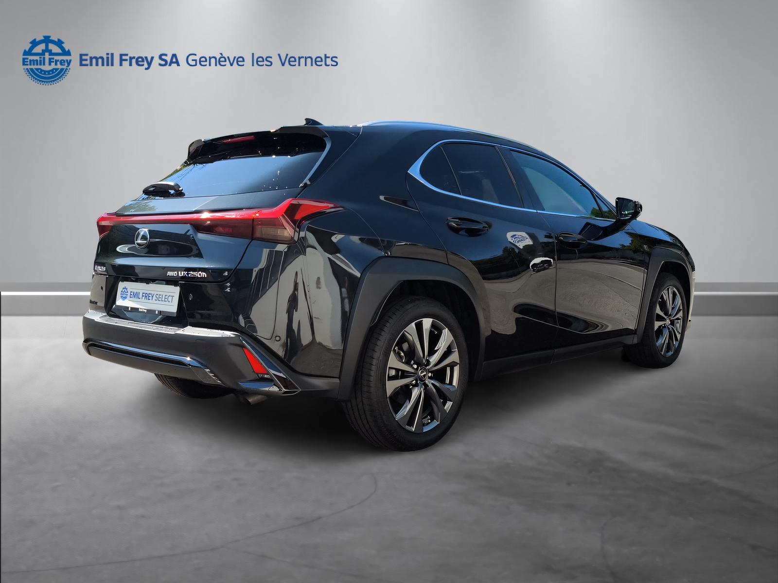 LEXUS UX 250h F-Line-image-16