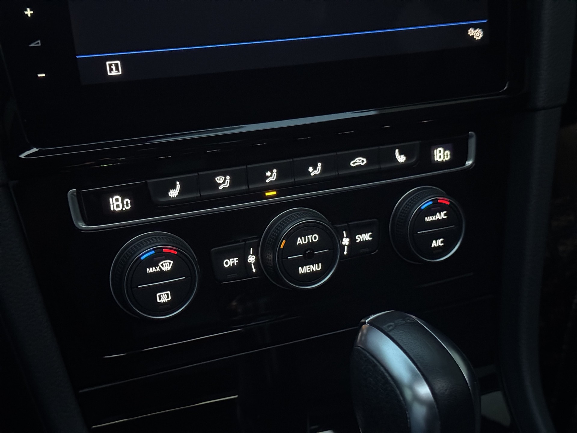VW Golf 2.0 TSI R 4Motion DSG-image-15