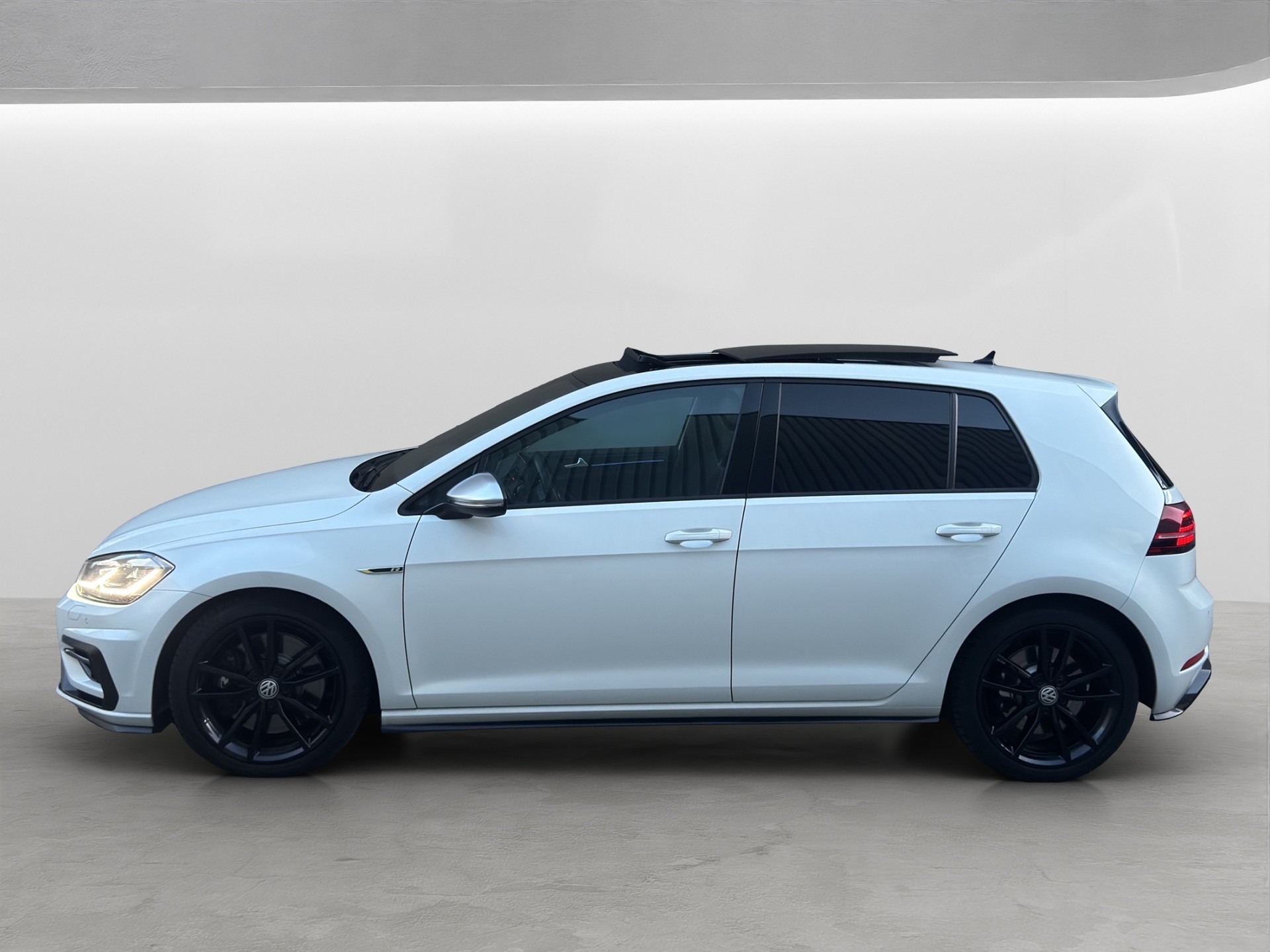 VW Golf 2.0 TSI R 4Motion DSG-image-6