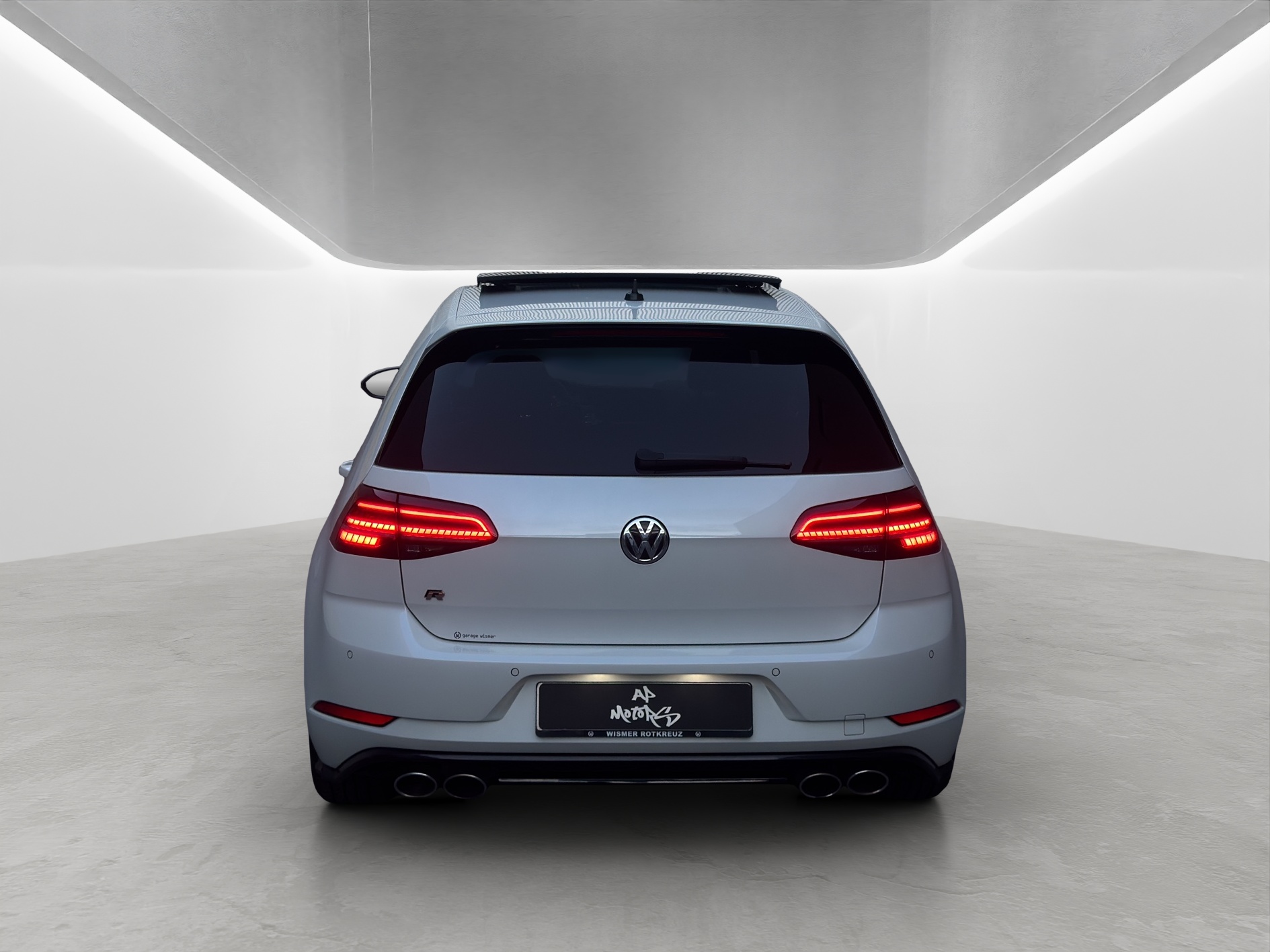 VW Golf 2.0 TSI R 4Motion DSG-image-5