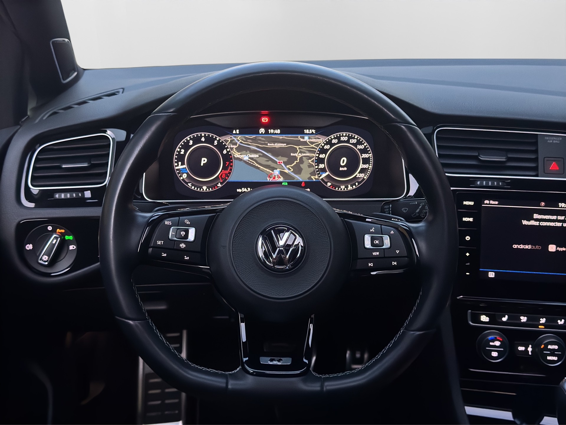VW Golf 2.0 TSI R 4Motion DSG-image-9