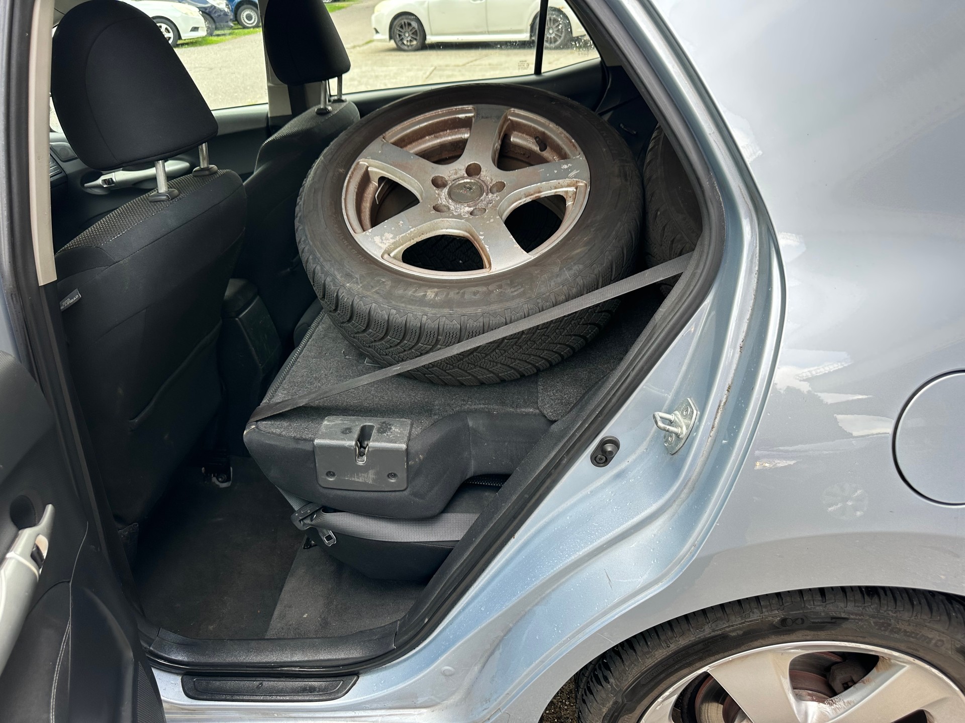 TOYOTA Auris 1.8 16V HSD Linea Sol-image-8