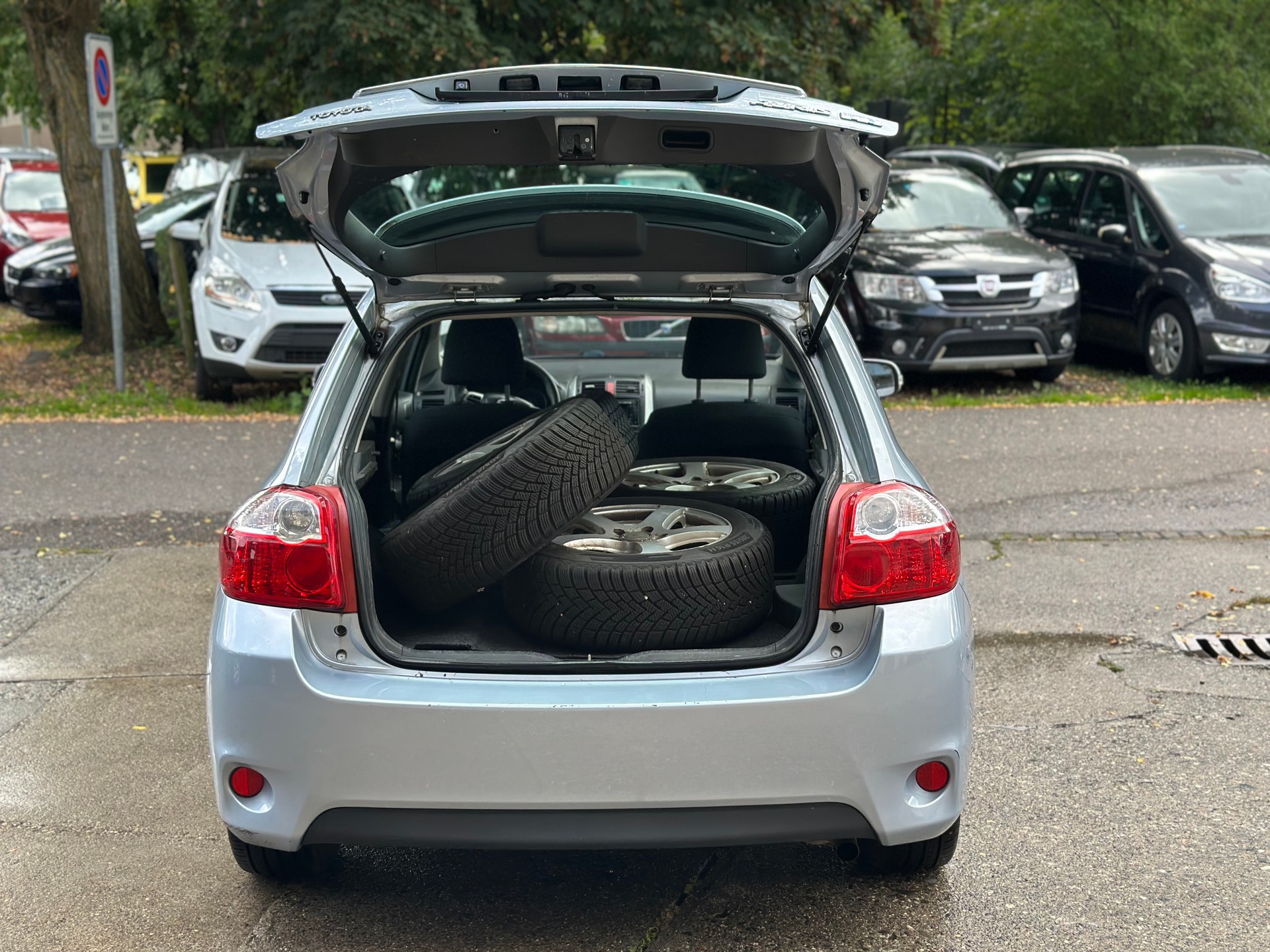 TOYOTA Auris 1.8 16V HSD Linea Sol-image-6