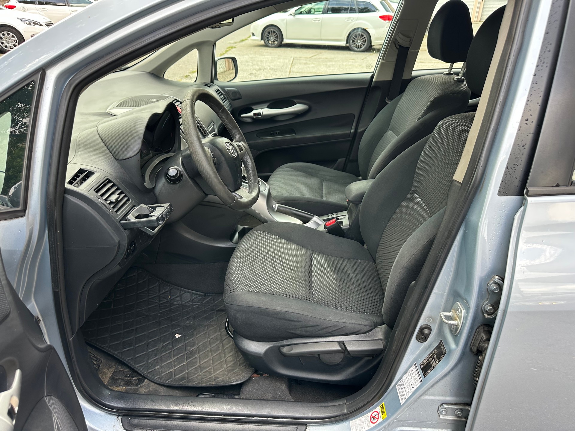 TOYOTA Auris 1.8 16V HSD Linea Sol-image-10