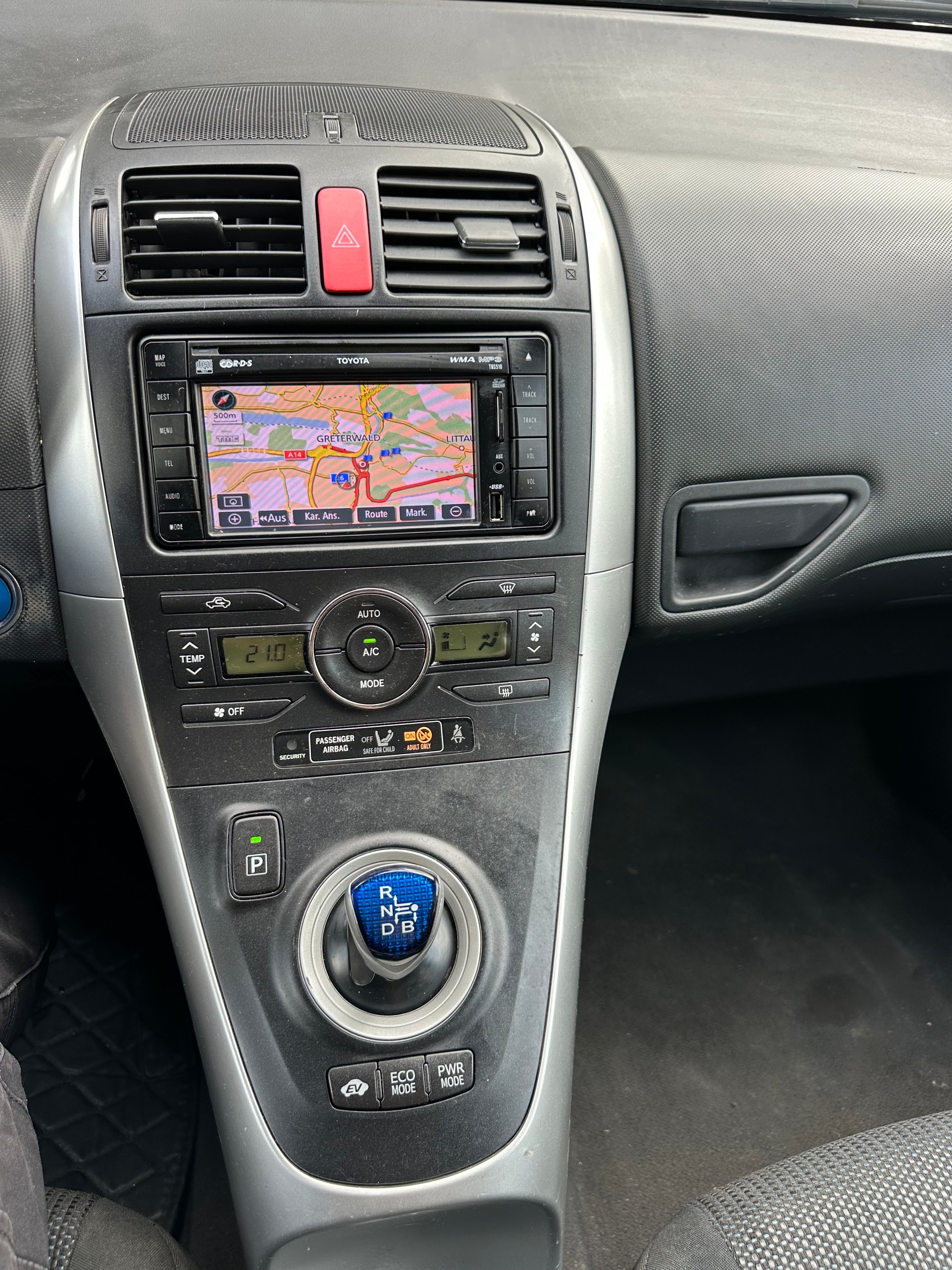 TOYOTA Auris 1.8 16V HSD Linea Sol-image-11