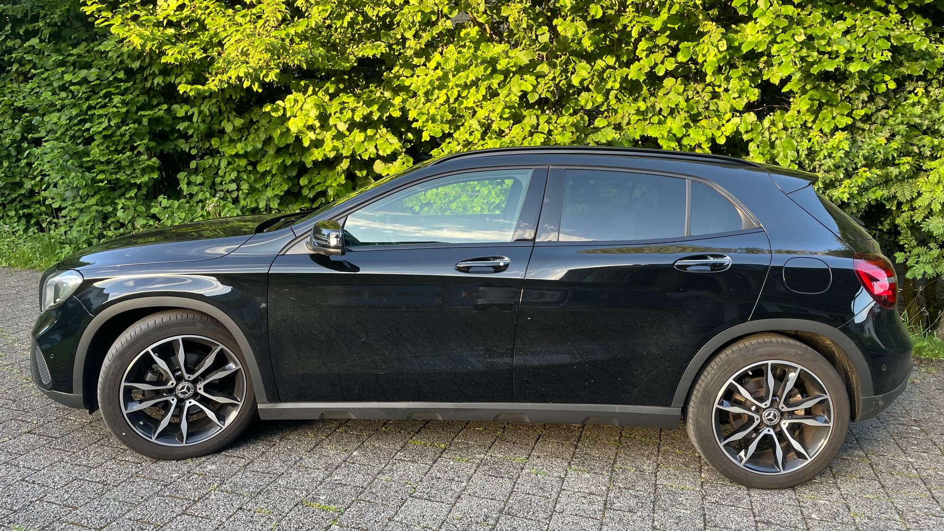 MERCEDES-BENZ GLA 200 Night Star-image-3