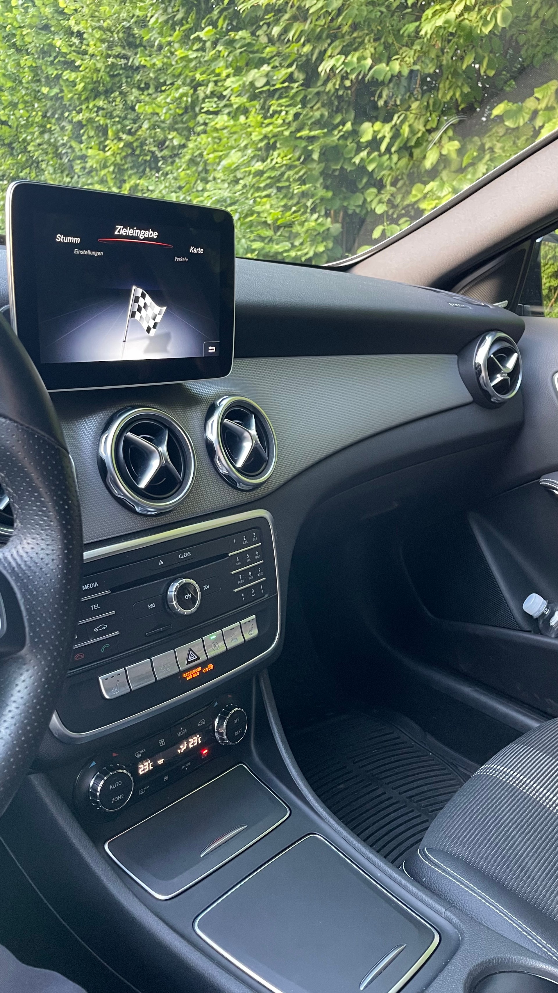 MERCEDES-BENZ GLA 200 Night Star-image-7