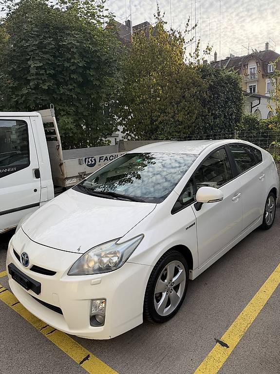 TOYOTA PRIUS-image-0
