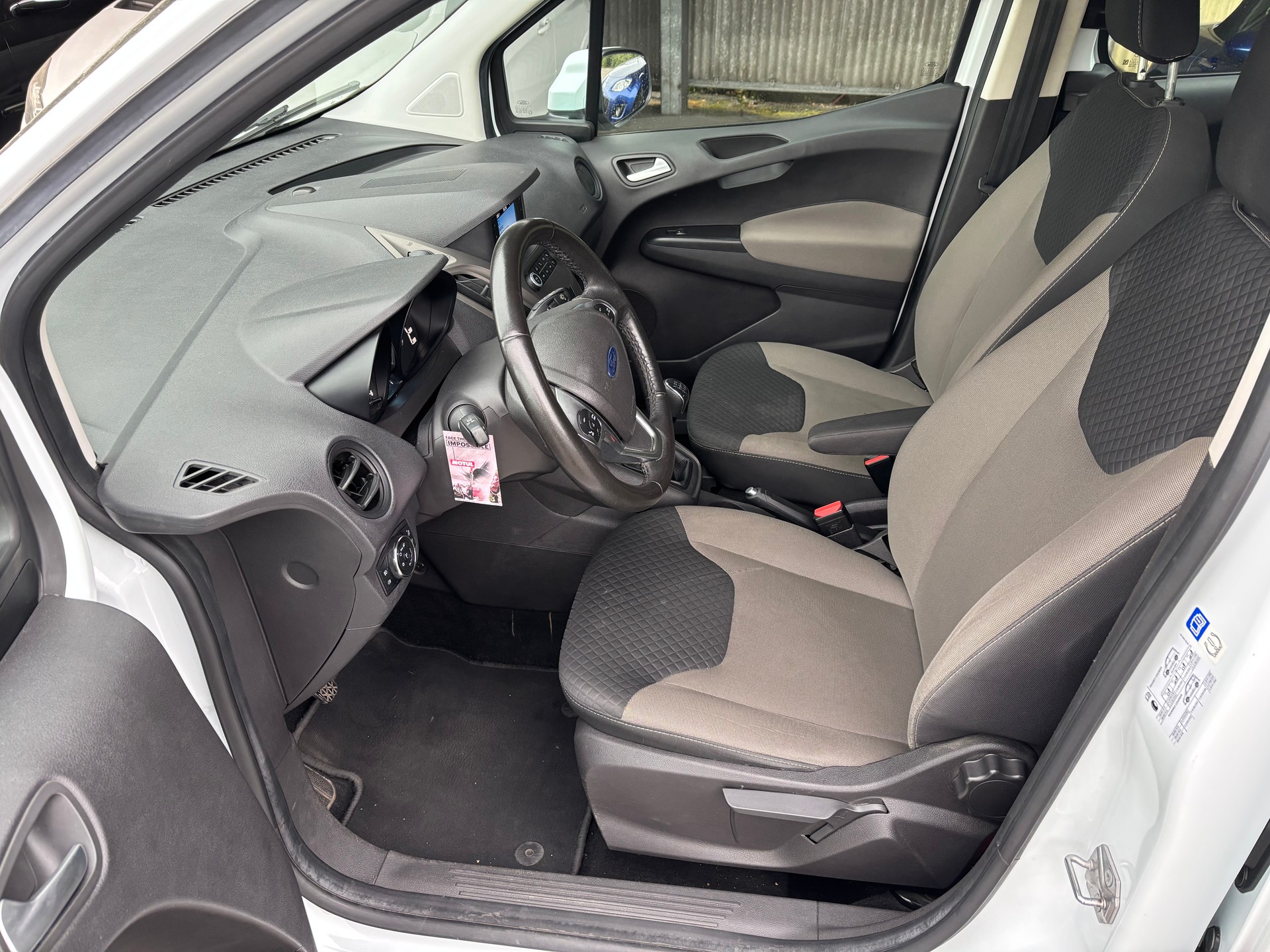 FORD Transit Courier Combi 1.5 TDCi Trend-image-4
