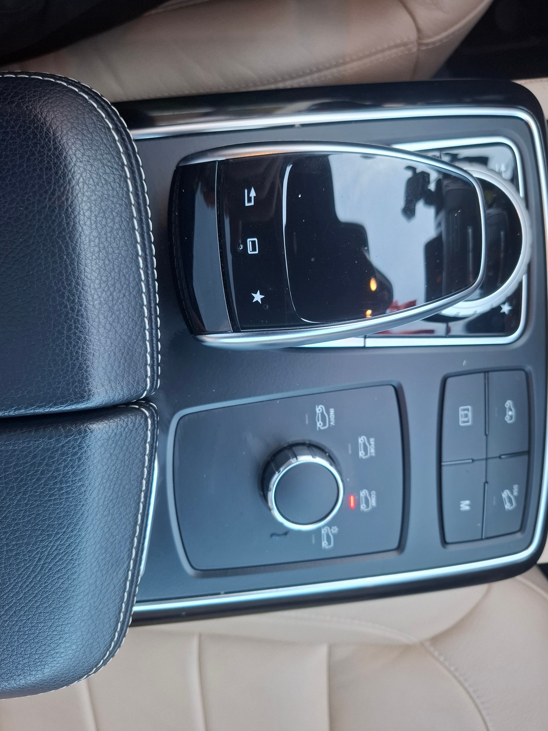 MERCEDES-BENZ GLE Coupé 350 d 4Matic 9G-Tronic-image-12