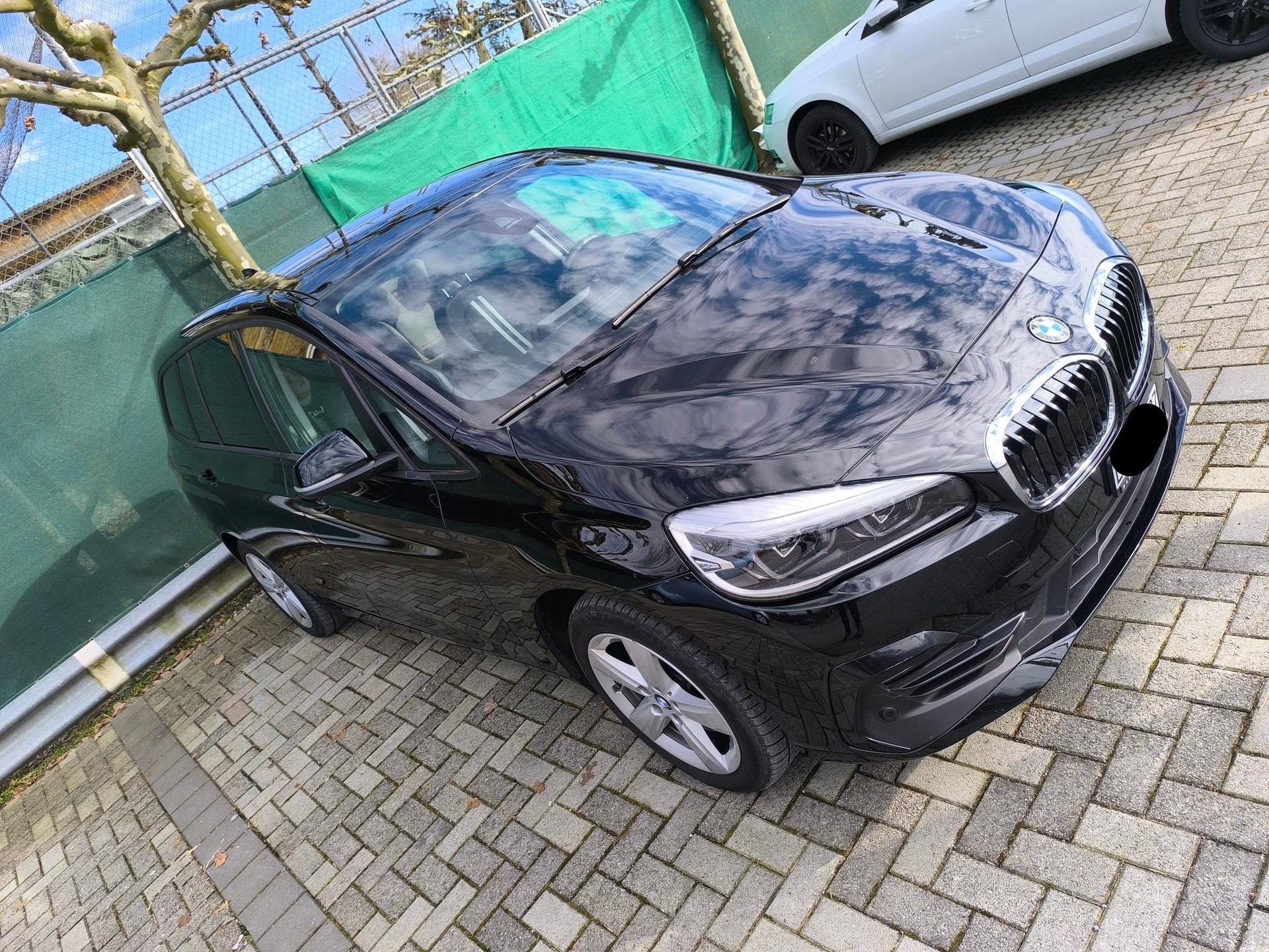 BMW 218d xDrive-image-3