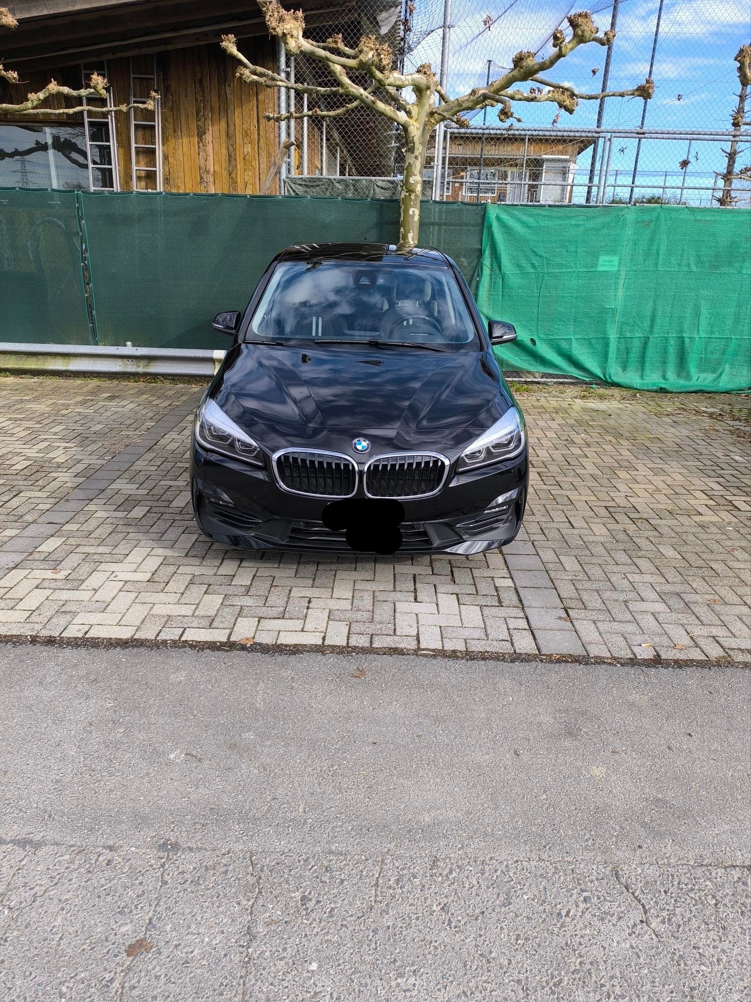 BMW 218d xDrive-image-2