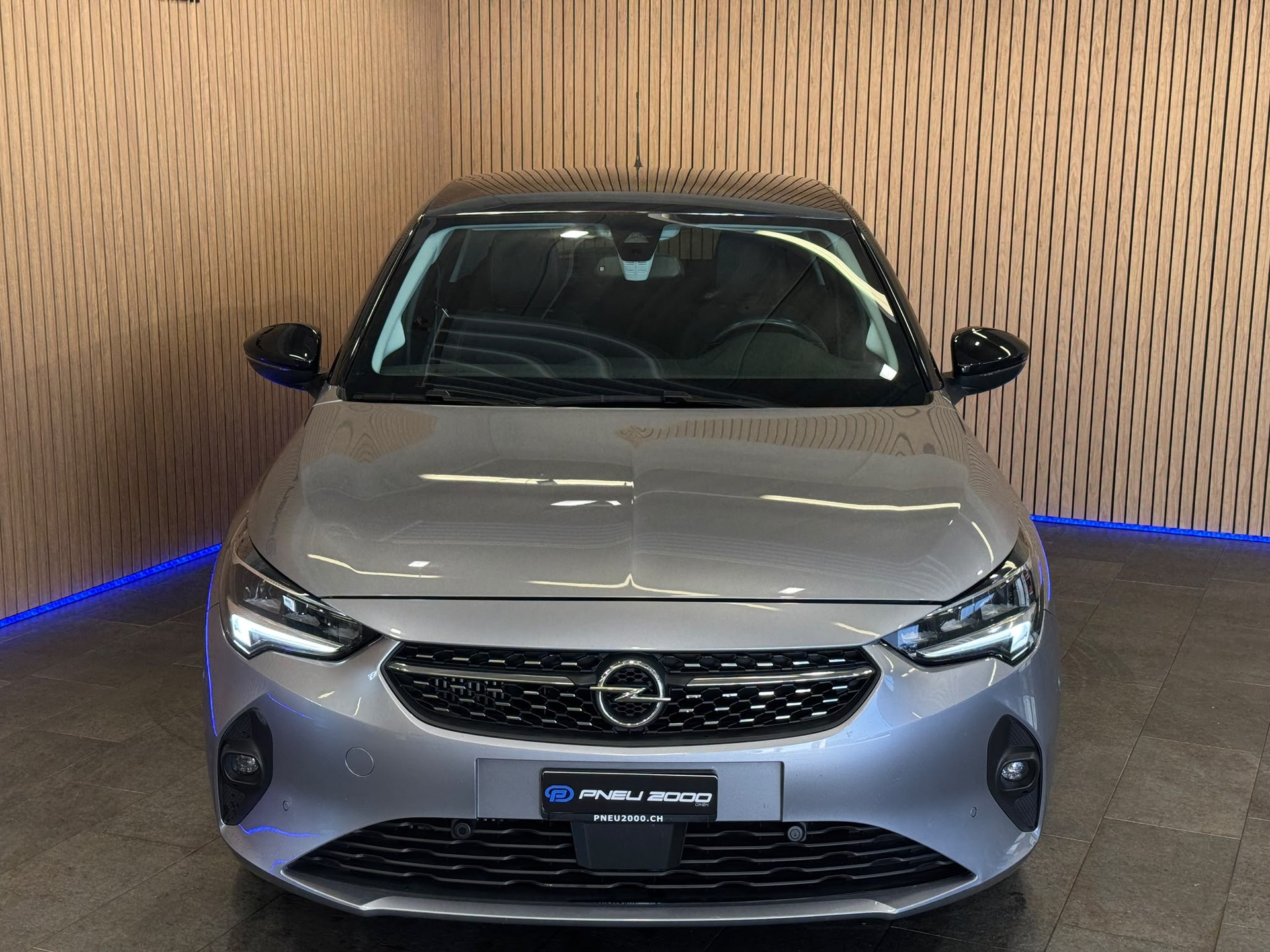 OPEL Corsa 1.2 TP Elegance-showroom-element-1