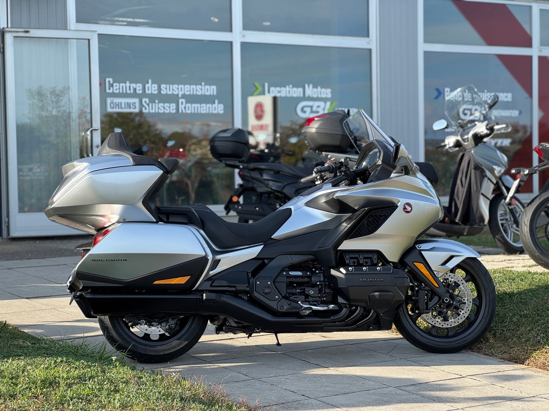HONDA HONDA GL 1800 DA DCT Goldwing-showroom-element-1