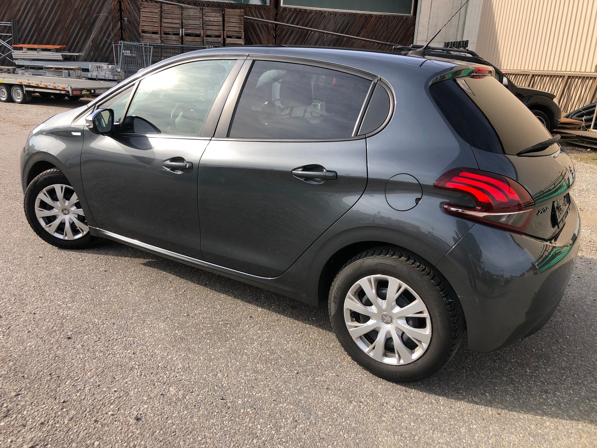 PEUGEOT 208 1.2 PureTech Urban Soul-image-4